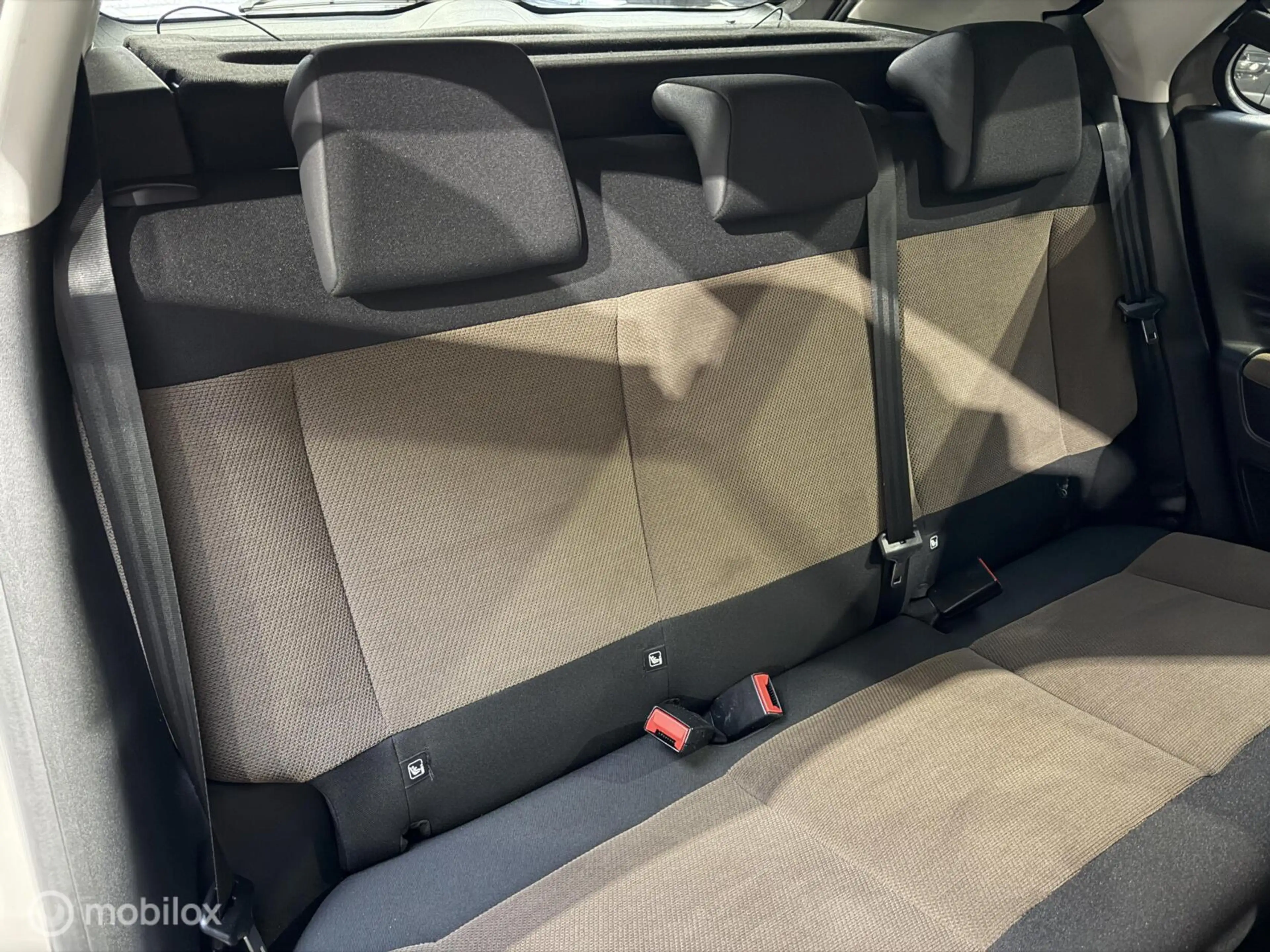 Citroen C4 Cactus 1.2 PureTech Business — photo 34