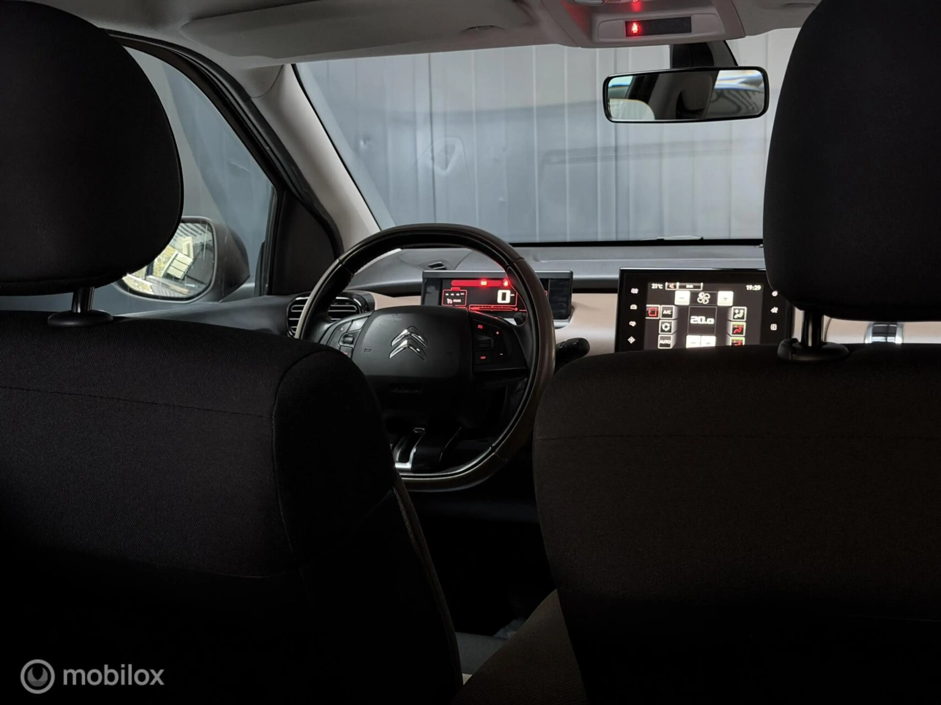 Citroen C4 Cactus 1.2 PureTech Business — photo 29