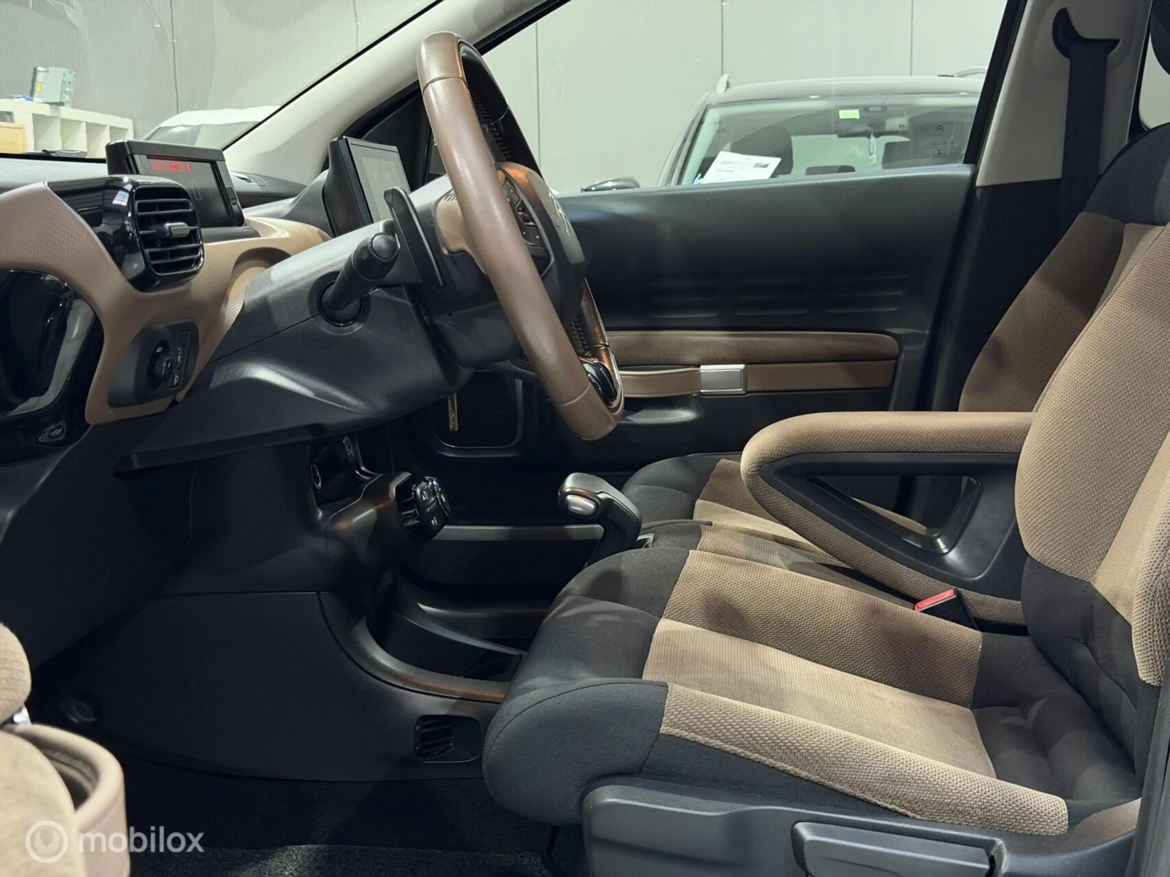 Citroen C4 Cactus 1.2 PureTech Business — photo 41
