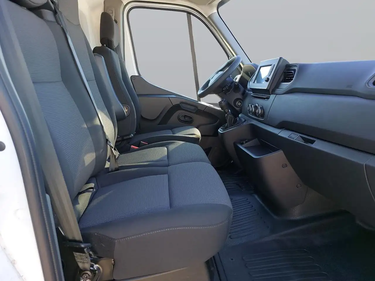 Renault Master verglast L2H2 HKa 3,5 Komfort 10