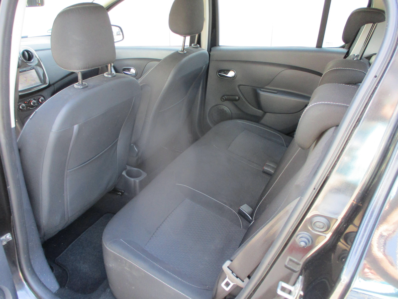 Dacia Sandero Laureate — photo 9