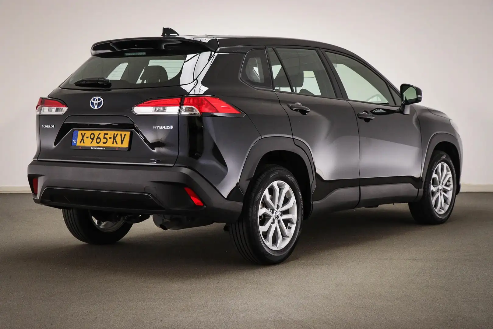 Toyota Corolla Cross Hybrid 1.8 140 Pk Business | LED | DAB | CAMERA | Noir - 2