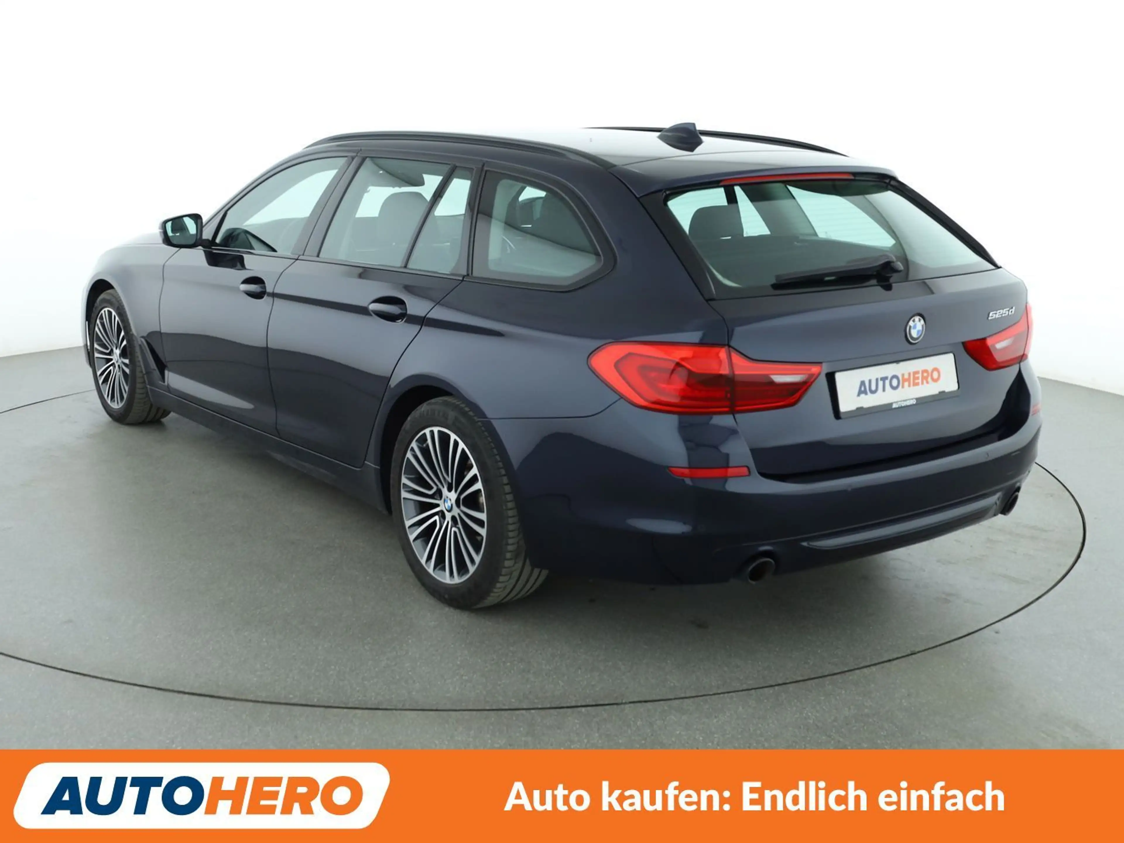BMW 525 525d Sport Line Aut.*NAVI*LED*PDC*SHZ*ACC* — photo 4