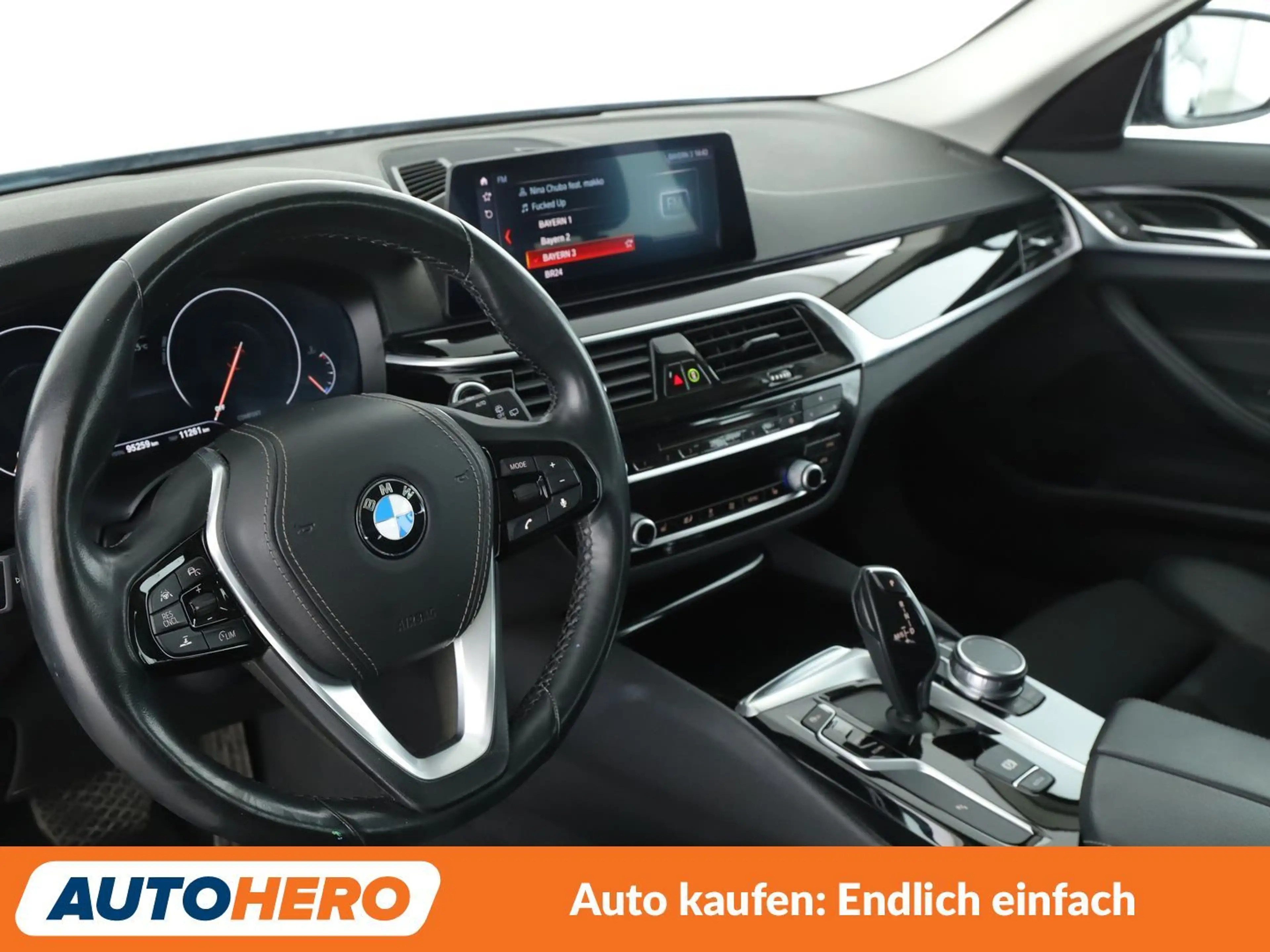 BMW 525 525d Sport Line Aut.*NAVI*LED*PDC*SHZ*ACC* — photo 11