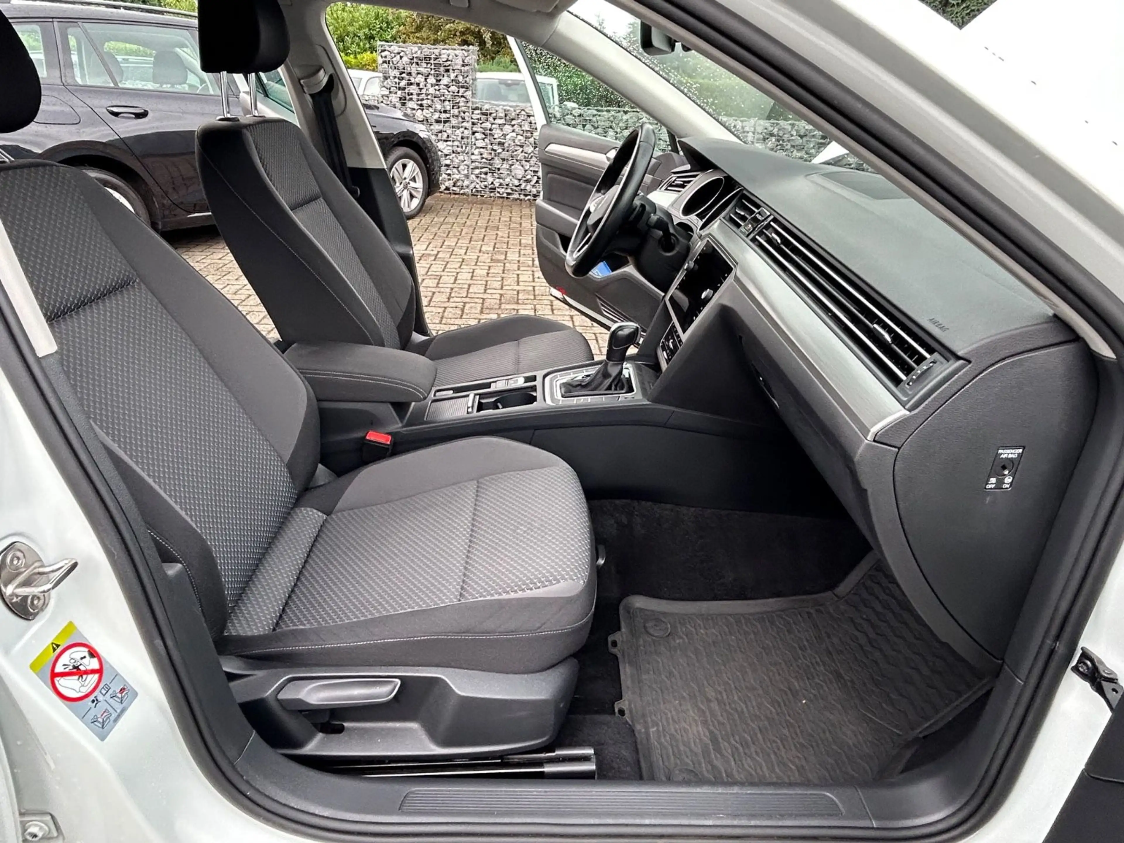Volkswagen Passat Variant LED NAVI ACC Kamera App-Connect — photo 12