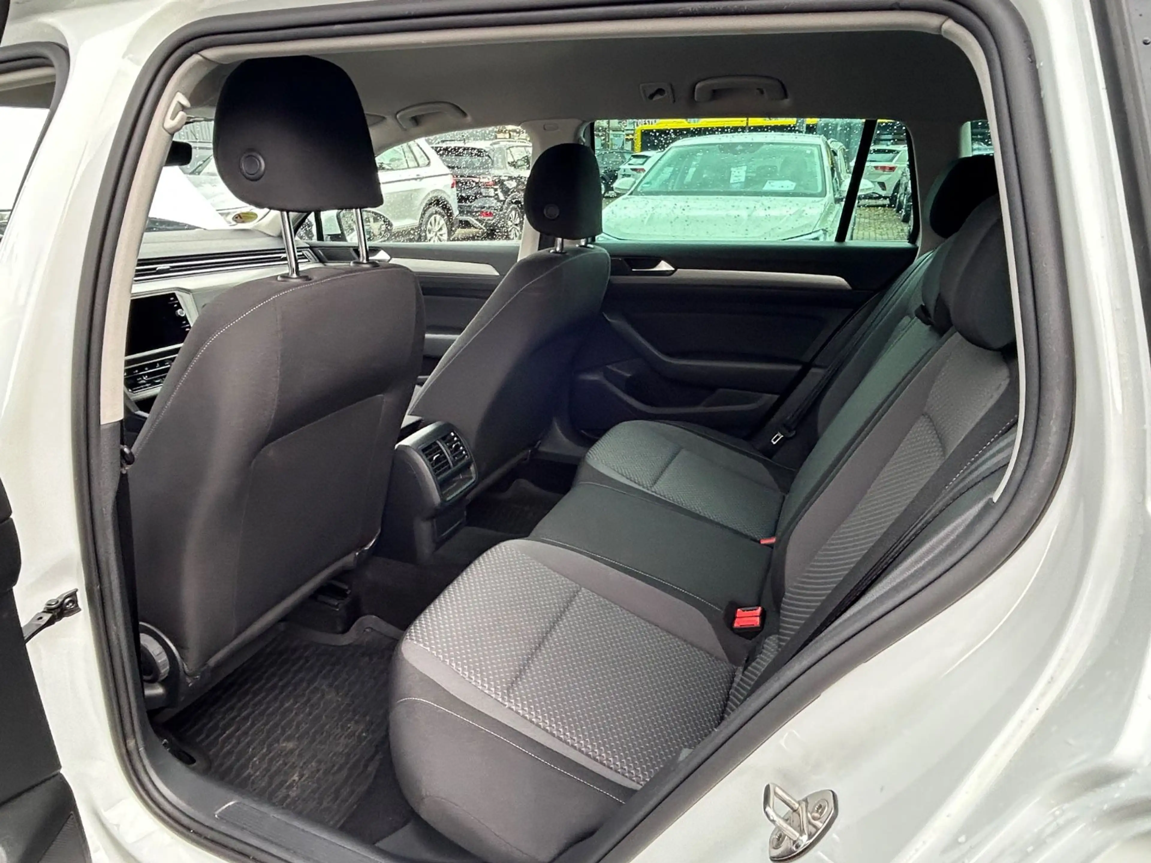 Volkswagen Passat Variant LED NAVI ACC Kamera App-Connect — photo 15