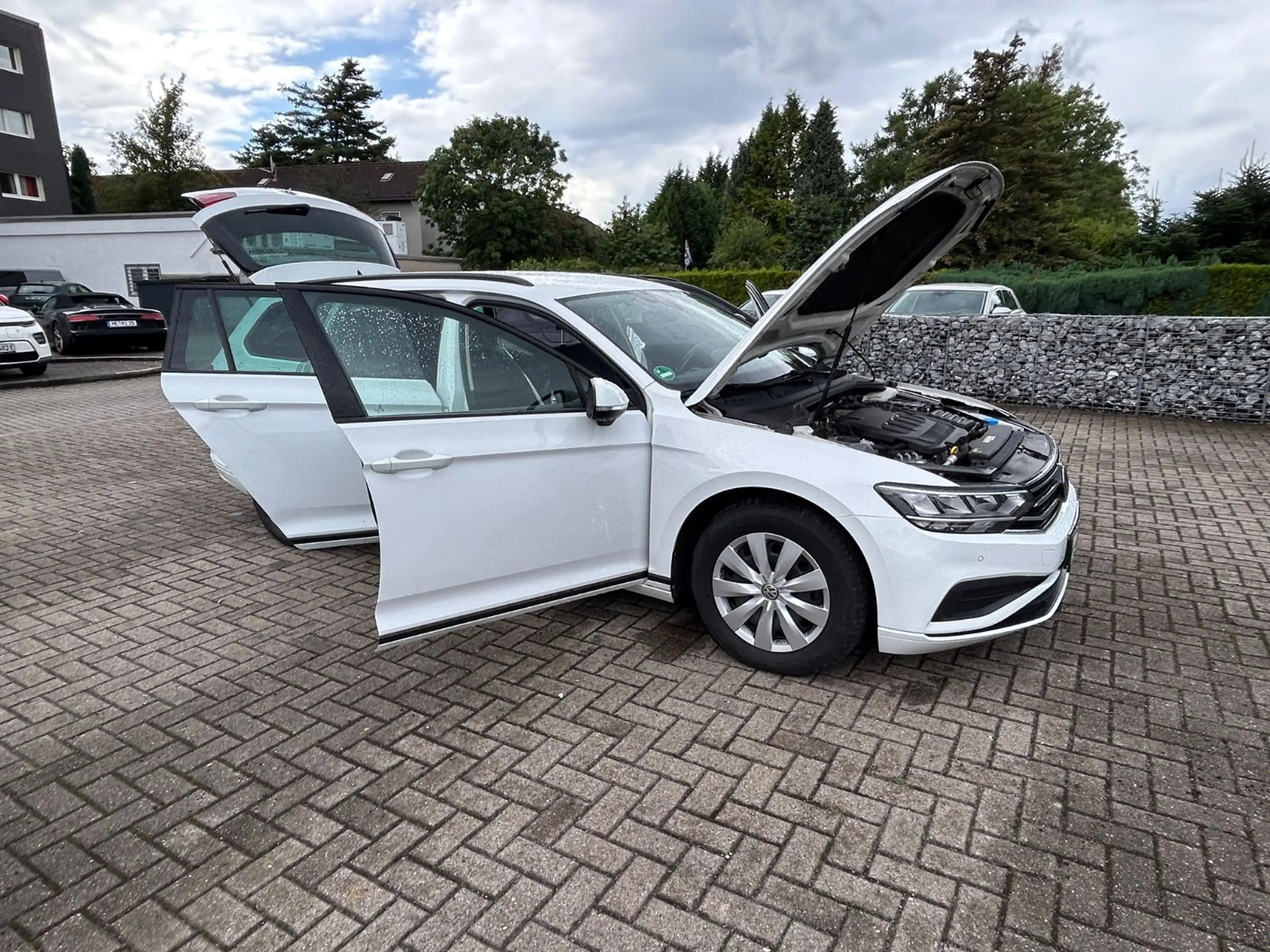 Volkswagen Passat Variant LED NAVI ACC Kamera App-Connect — photo 9
