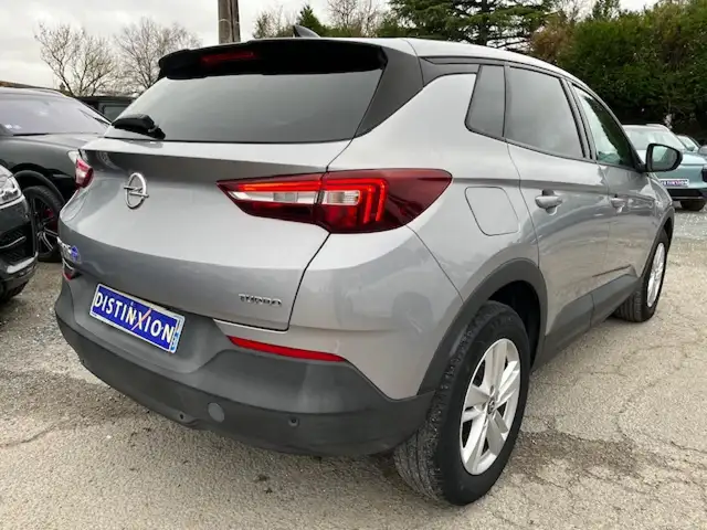 Opel Grandland view 3