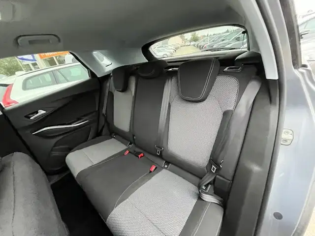 Opel Grandland view 6