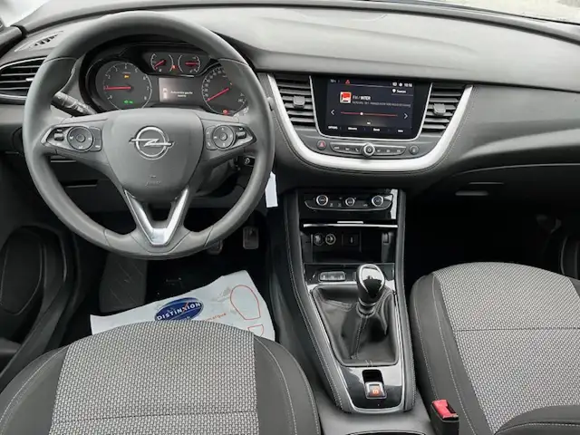 Opel Grandland view 7