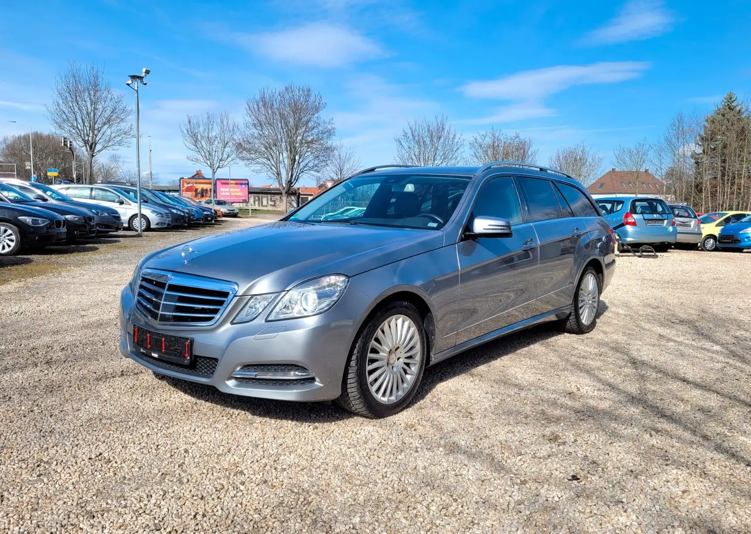 Mercedes-Benz E 300 T BlueTec Hybrid*R-CAM*SZH*Temp*SR+WR*LMF* Argintiu - 1