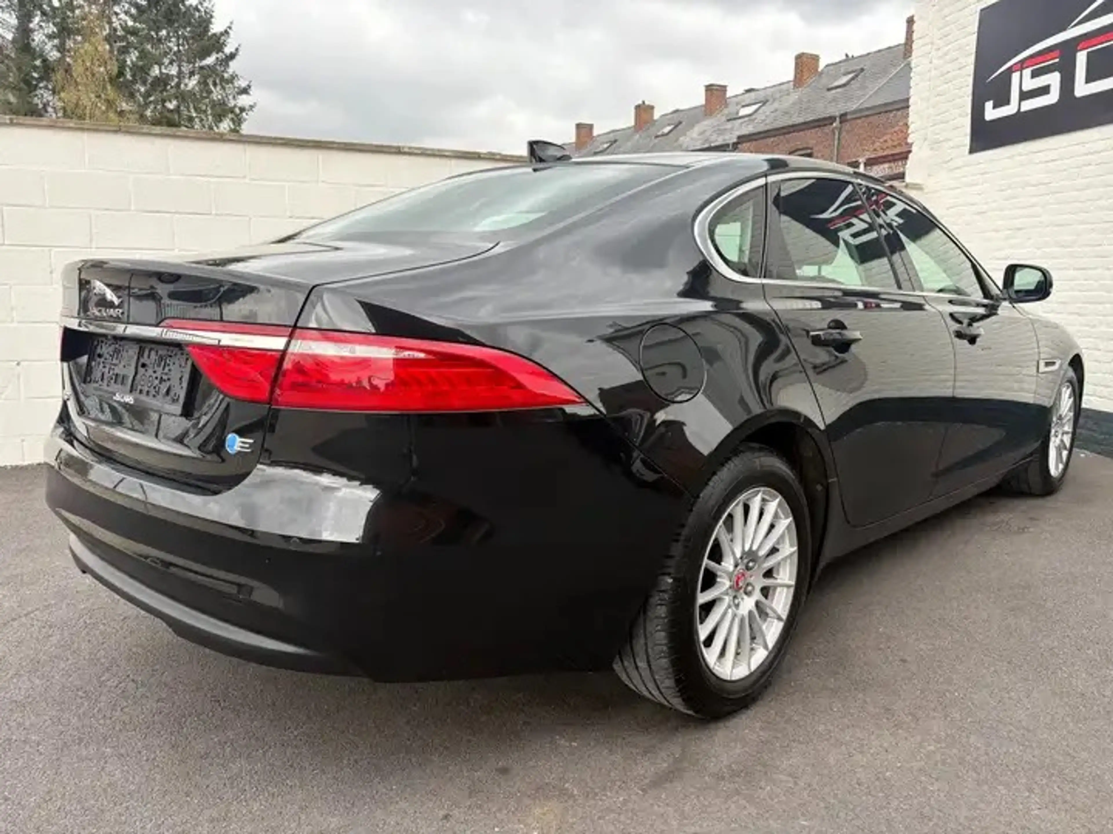 Jaguar XF 2.0 D*GPS*CUIR*CAMERA*LED*PDC*CRUISE*MULTIMEDIA* — photo 6
