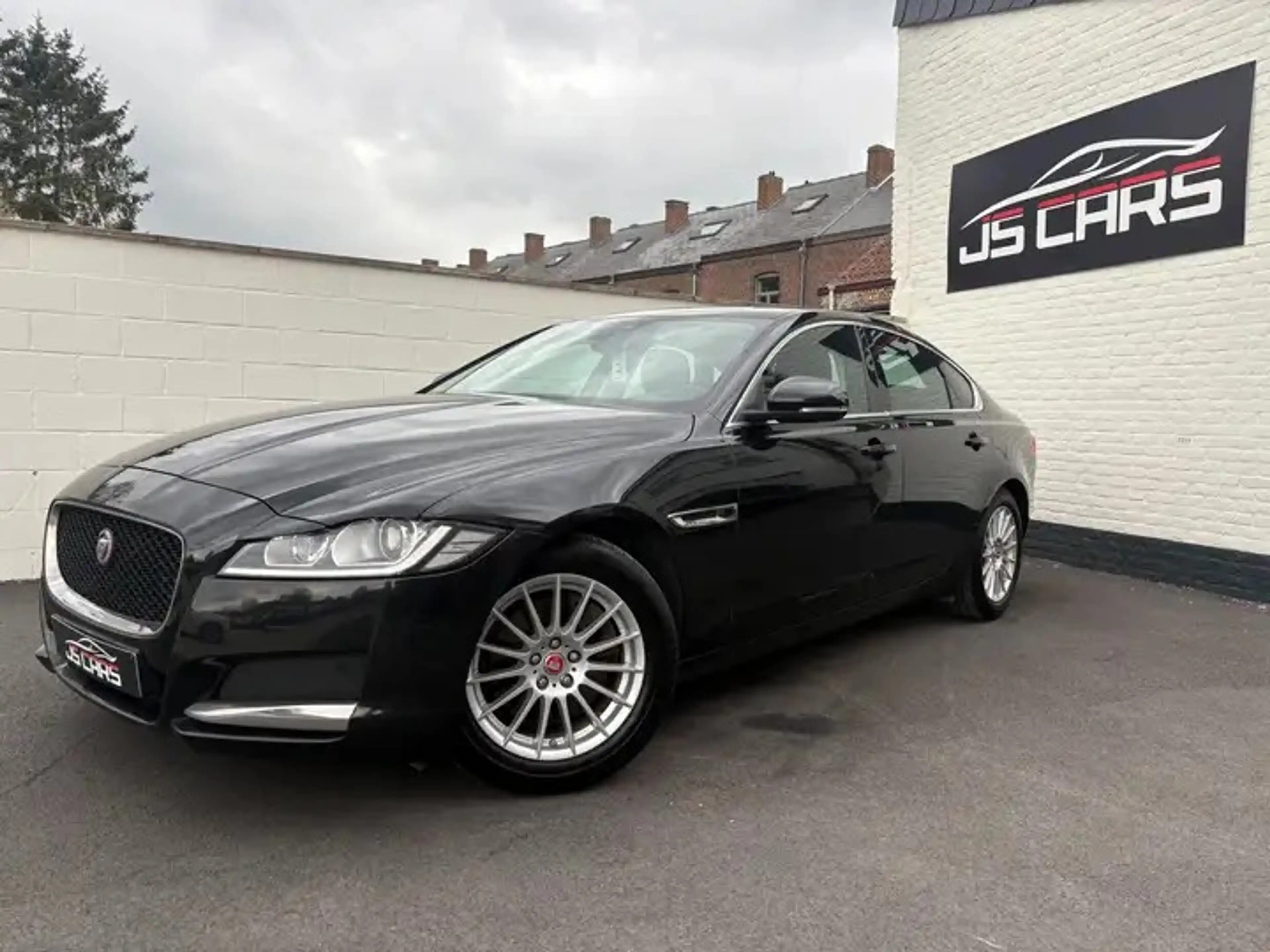 Jaguar XF 2.0 D*GPS*CUIR*CAMERA*LED*PDC*CRUISE*MULTIMEDIA*