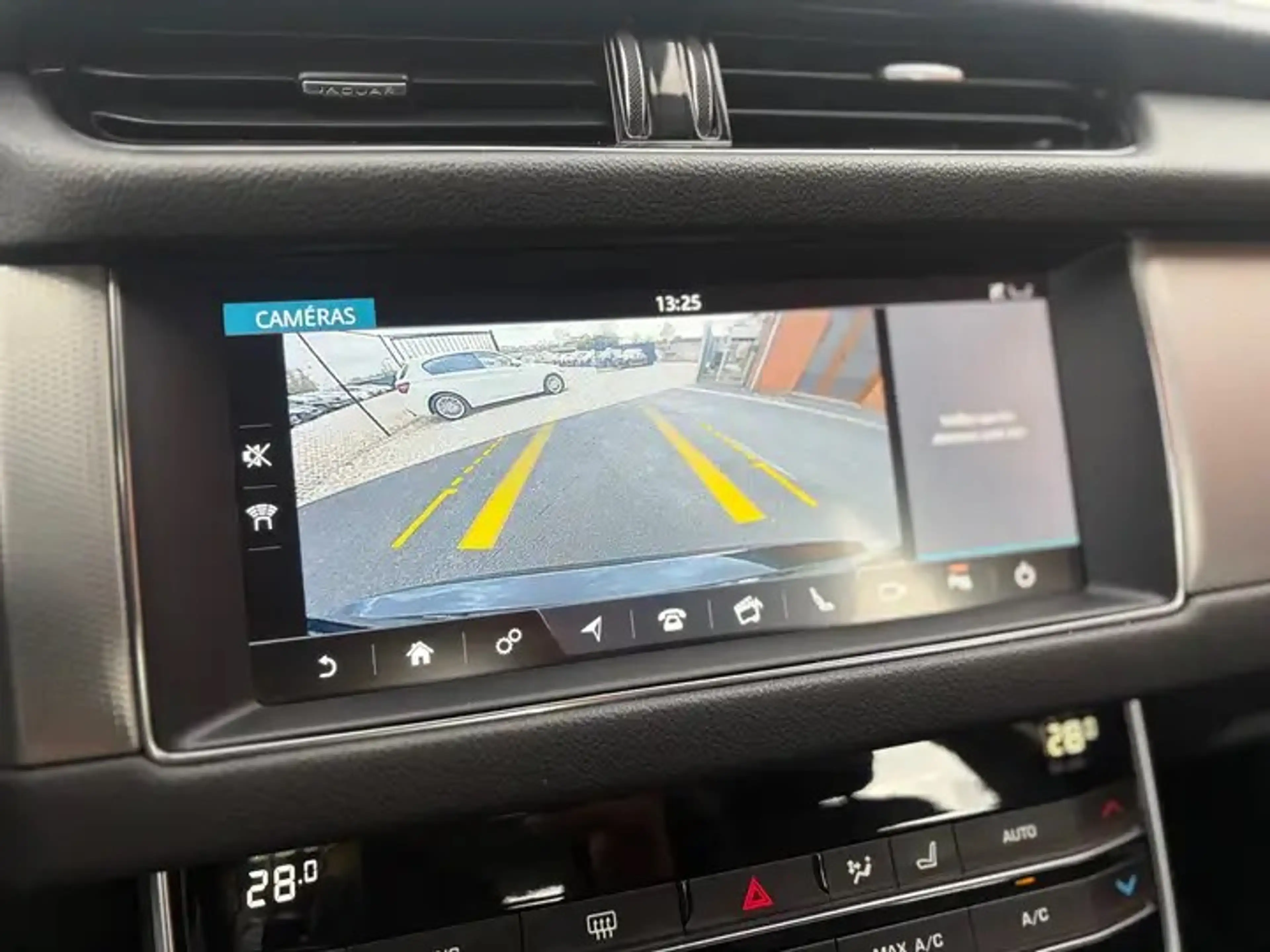 Jaguar XF 2.0 D*GPS*CUIR*CAMERA*LED*PDC*CRUISE*MULTIMEDIA* — photo 13