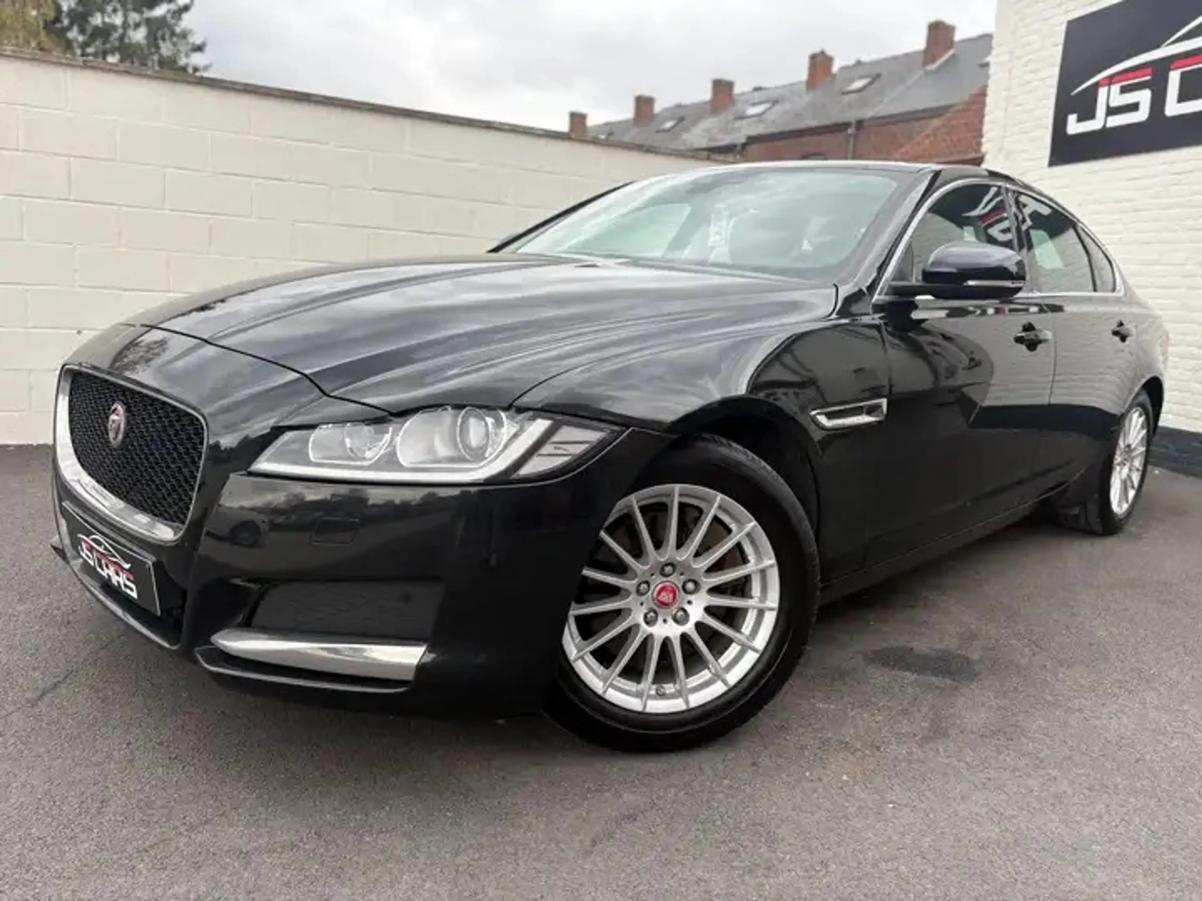 Jaguar XF 2.0 D*GPS*CUIR*CAMERA*LED*PDC*CRUISE*MULTIMEDIA* — photo 2