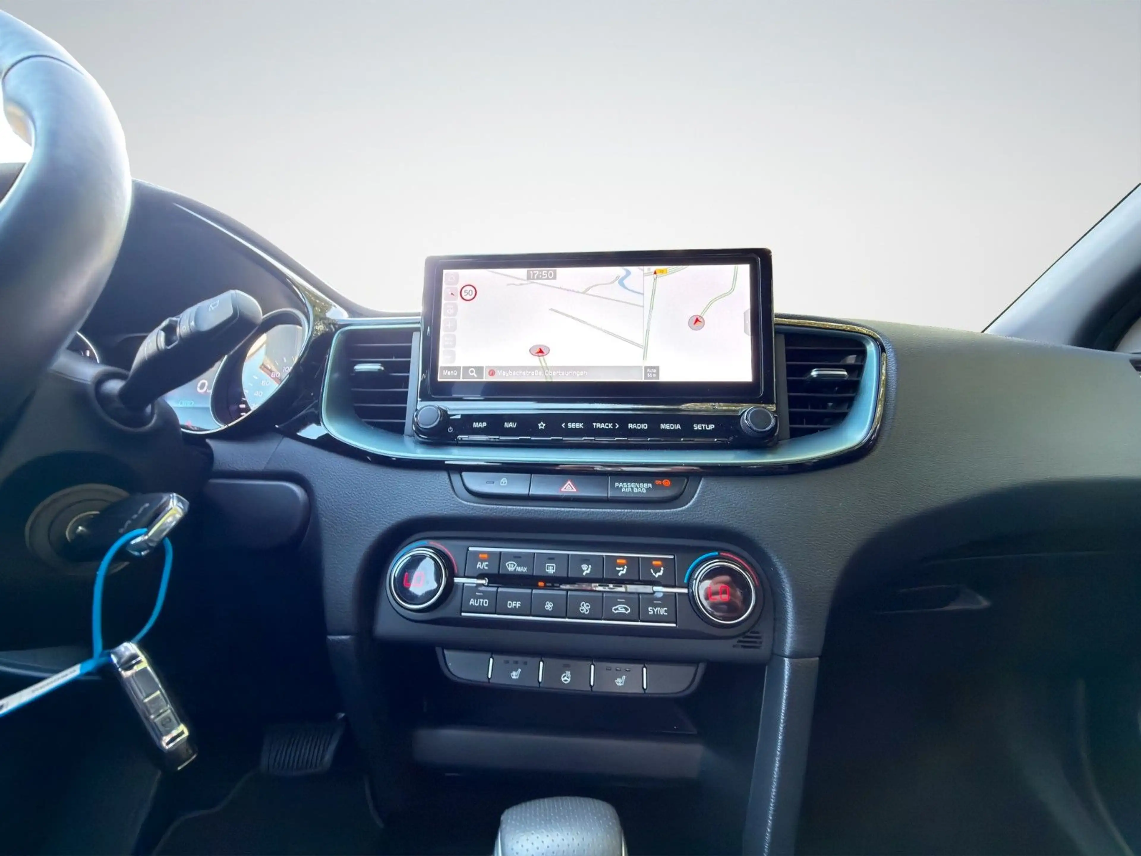 Kia Ceed / cee'd 1.0 T-GDI 48V DCT Nightline Edition — photo 15
