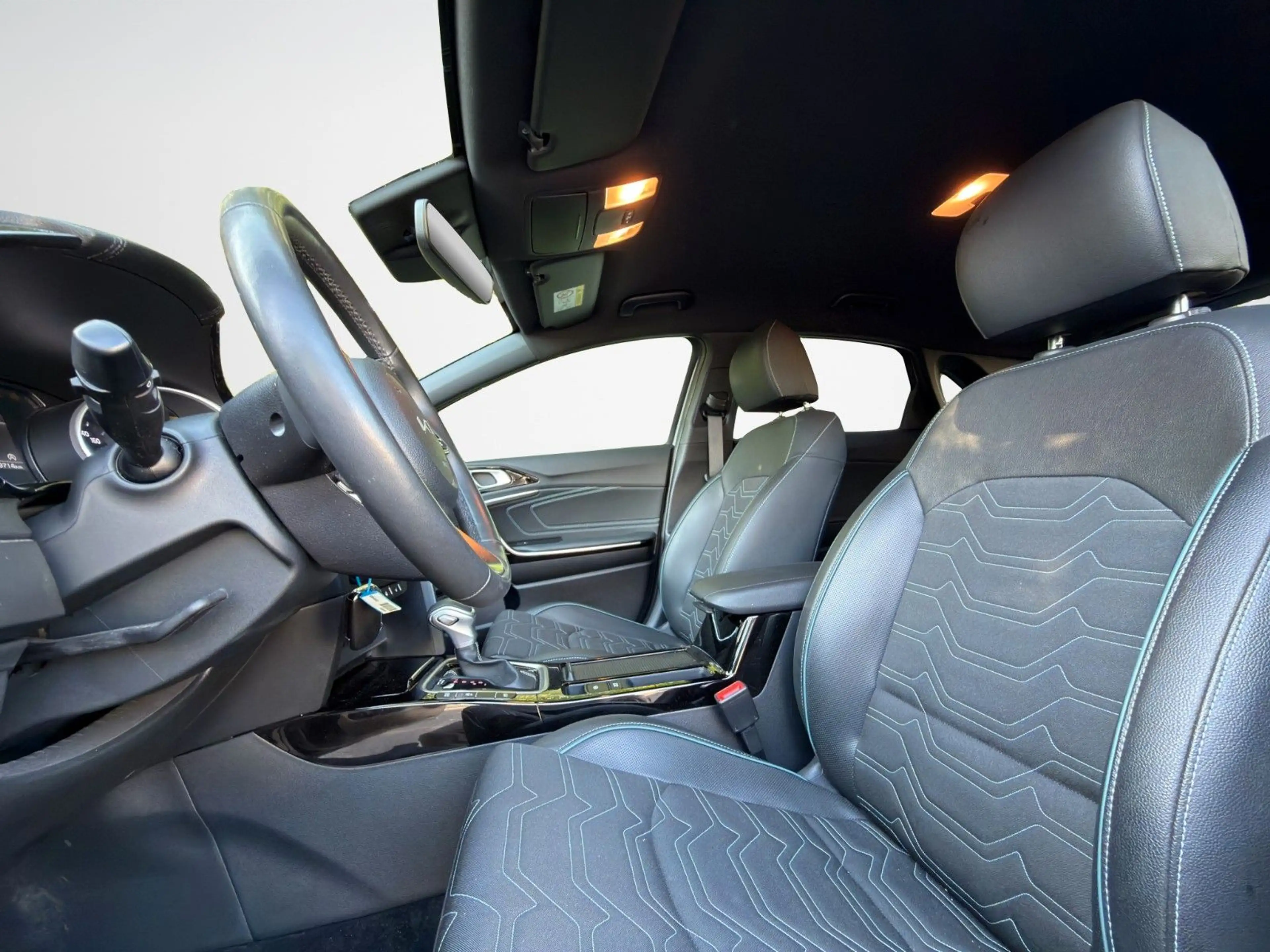 Kia Ceed / cee'd 1.0 T-GDI 48V DCT Nightline Edition — photo 9