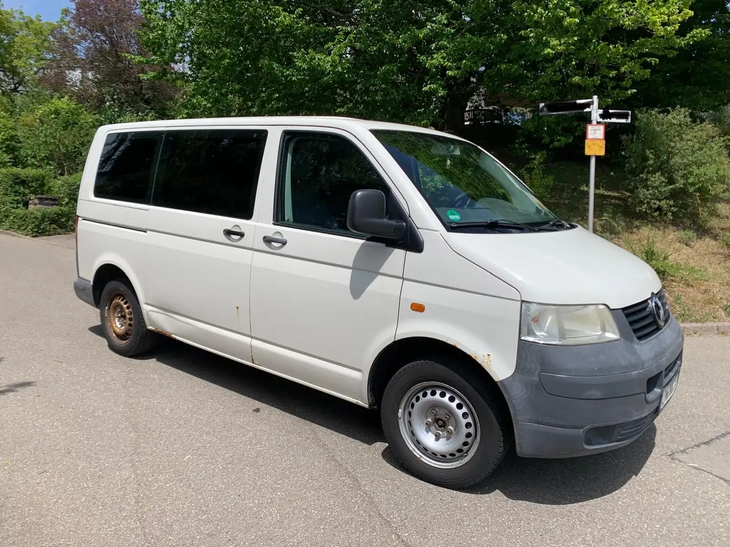 Volkswagen T5 Transporter 8 Sitzer Weiß - 2