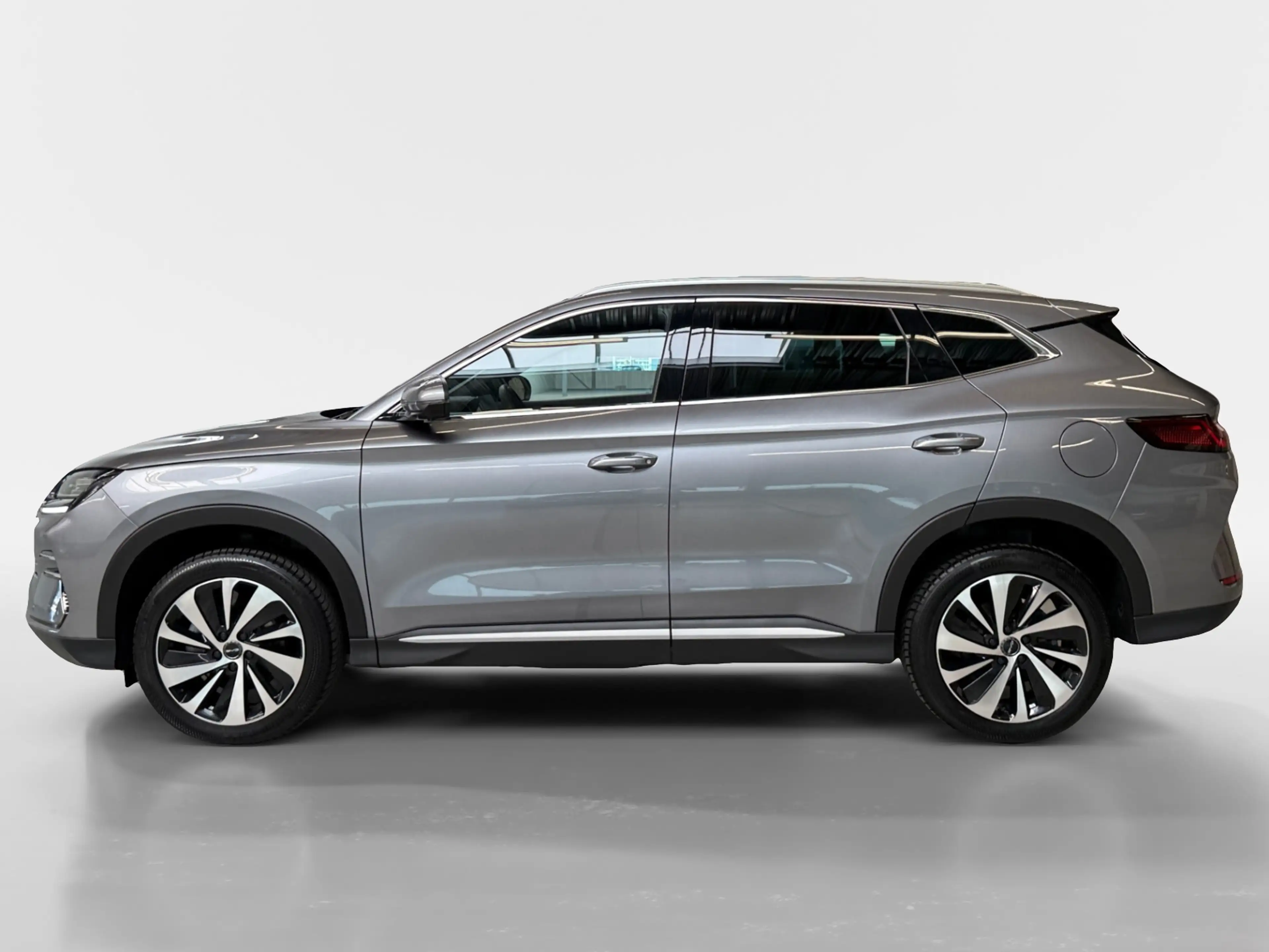 BYD Seal U 1.5 DM-i FWD Boost I PHEV I Panoramadak I 360 Came — photo 9