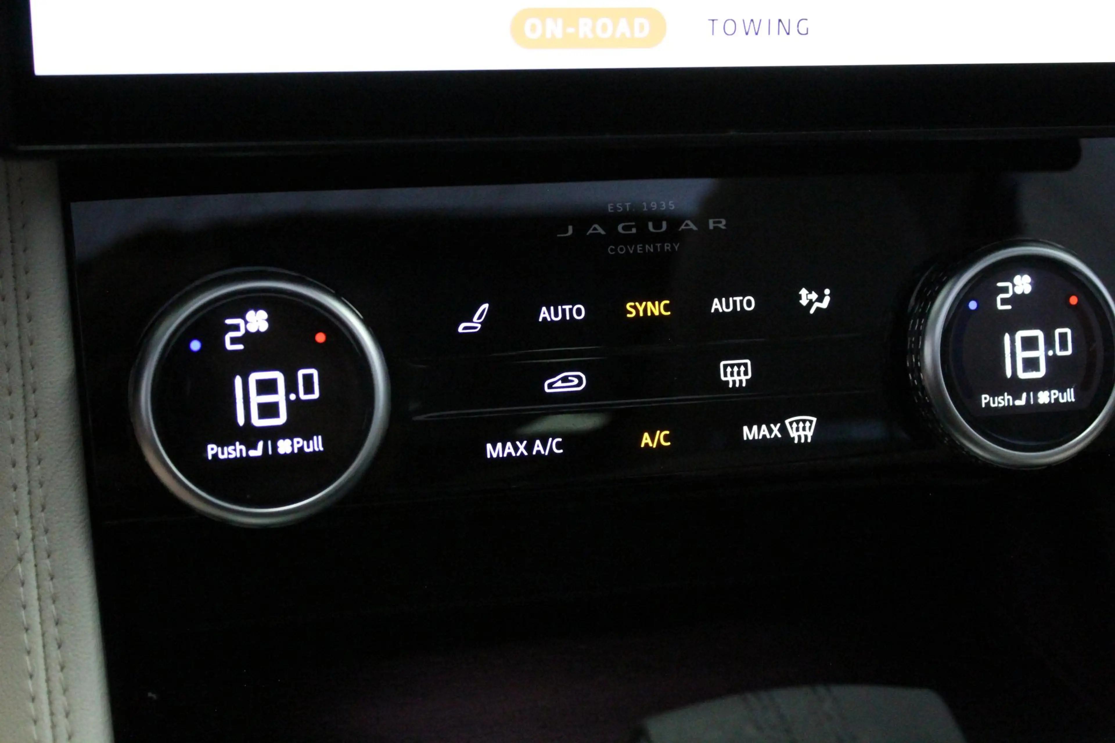 Jaguar F-Pace 2.0 P400e PHEV R-Dynamic S | TOP-STAAT! | PANO | C — photo 29