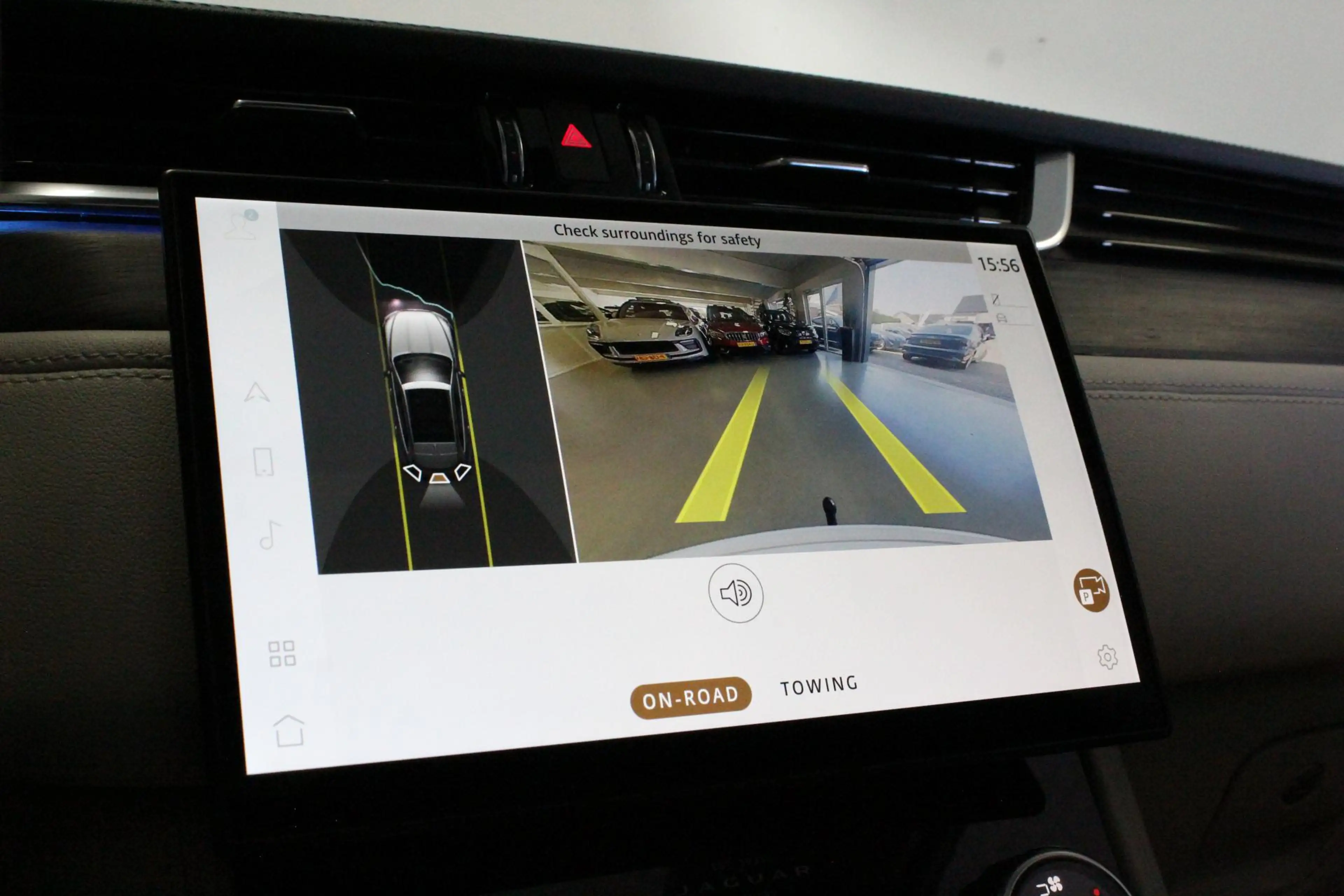 Jaguar F-Pace 2.0 P400e PHEV R-Dynamic S | TOP-STAAT! | PANO | C — photo 23