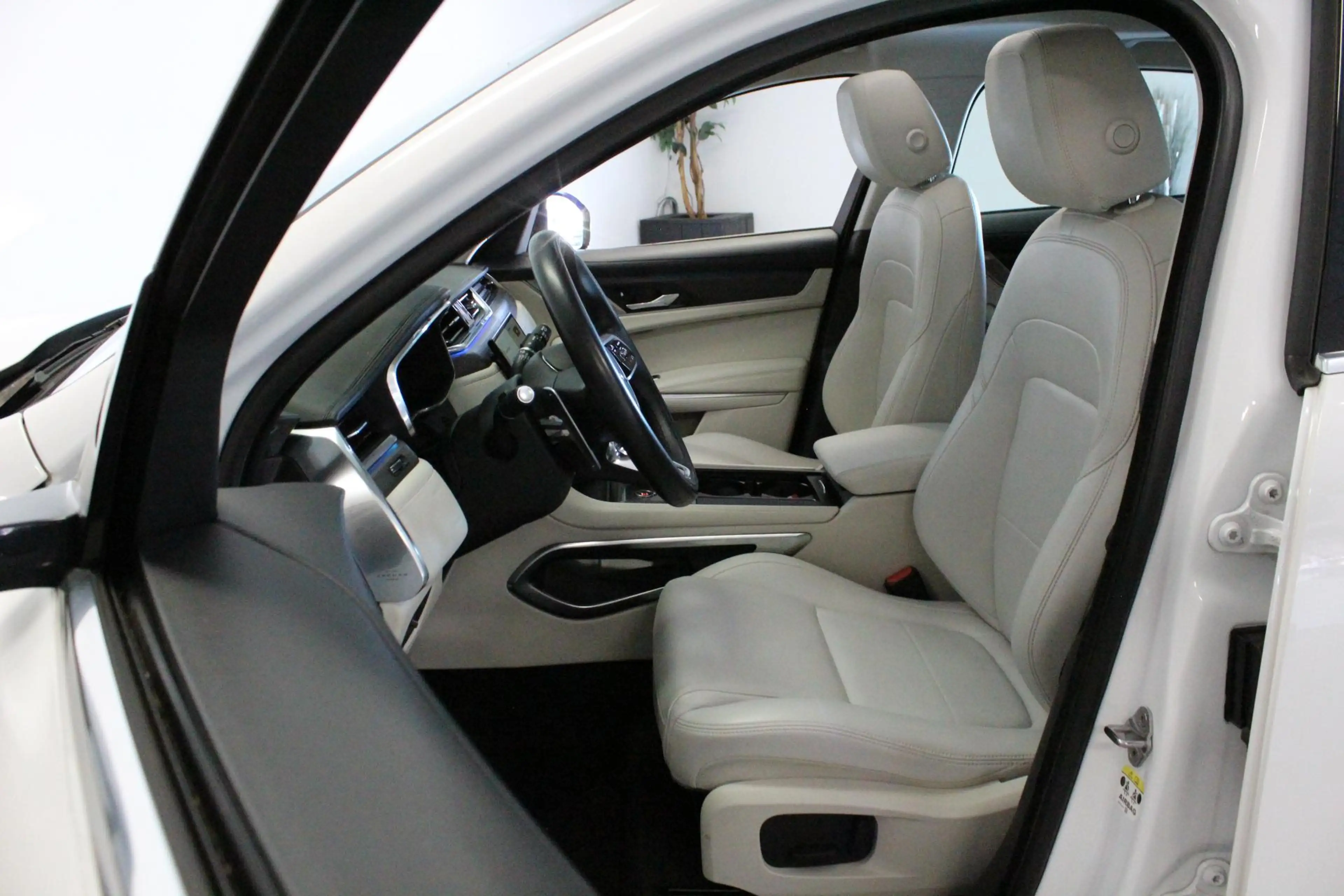 Jaguar F-Pace 2.0 P400e PHEV R-Dynamic S | TOP-STAAT! | PANO | C — photo 12
