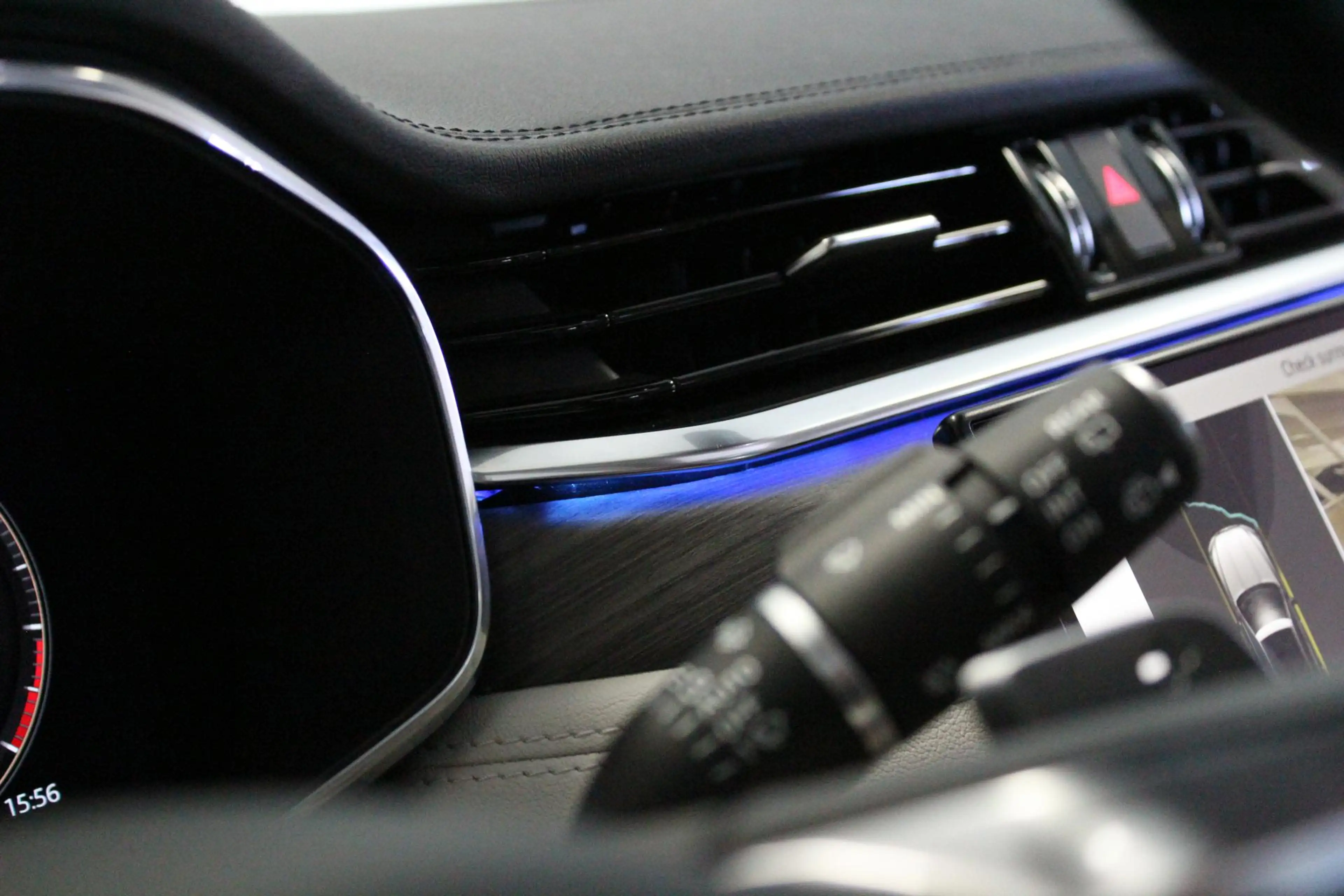 Jaguar F-Pace 2.0 P400e PHEV R-Dynamic S | TOP-STAAT! | PANO | C — photo 21