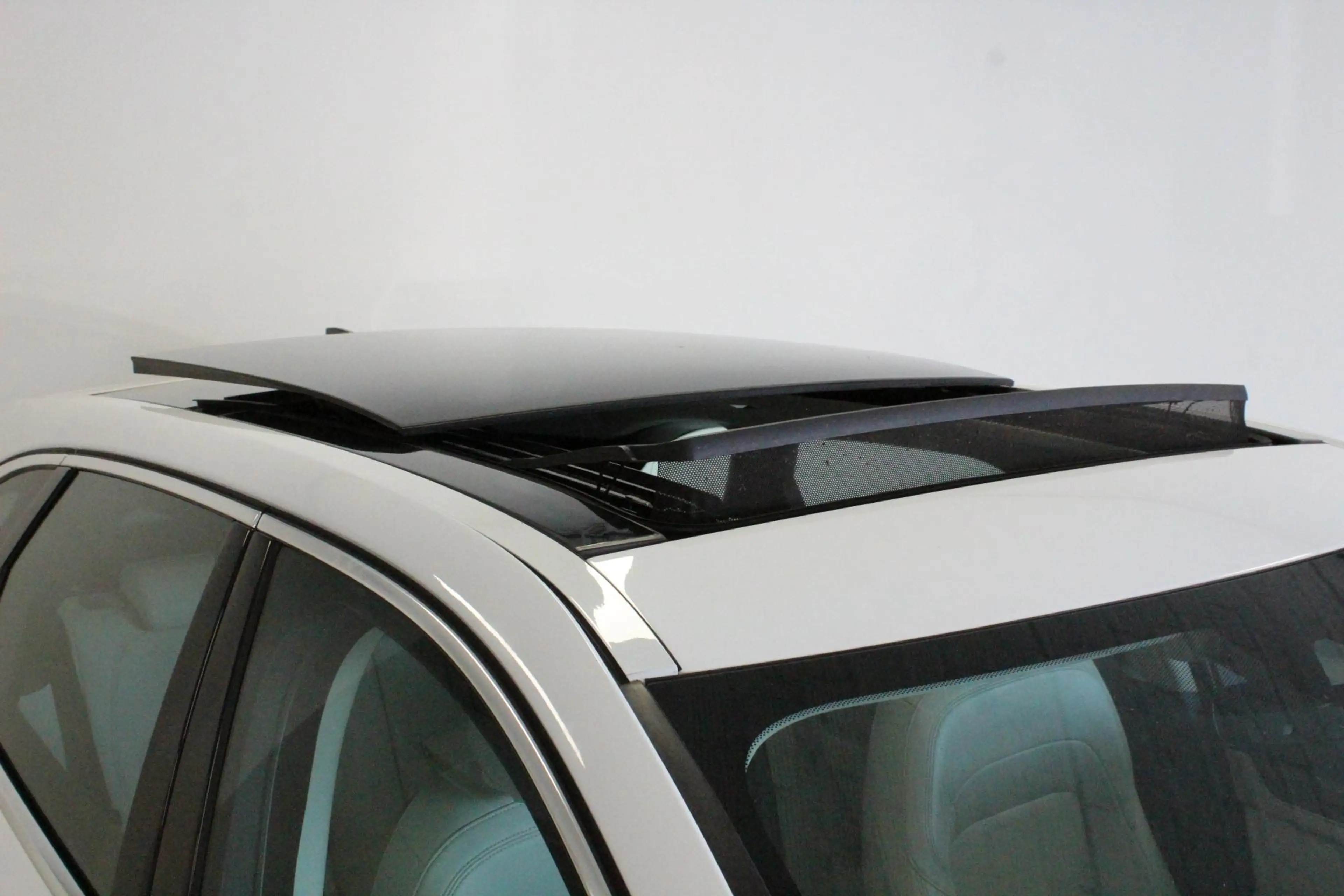 Jaguar F-Pace 2.0 P400e PHEV R-Dynamic S | TOP-STAAT! | PANO | C — photo 4