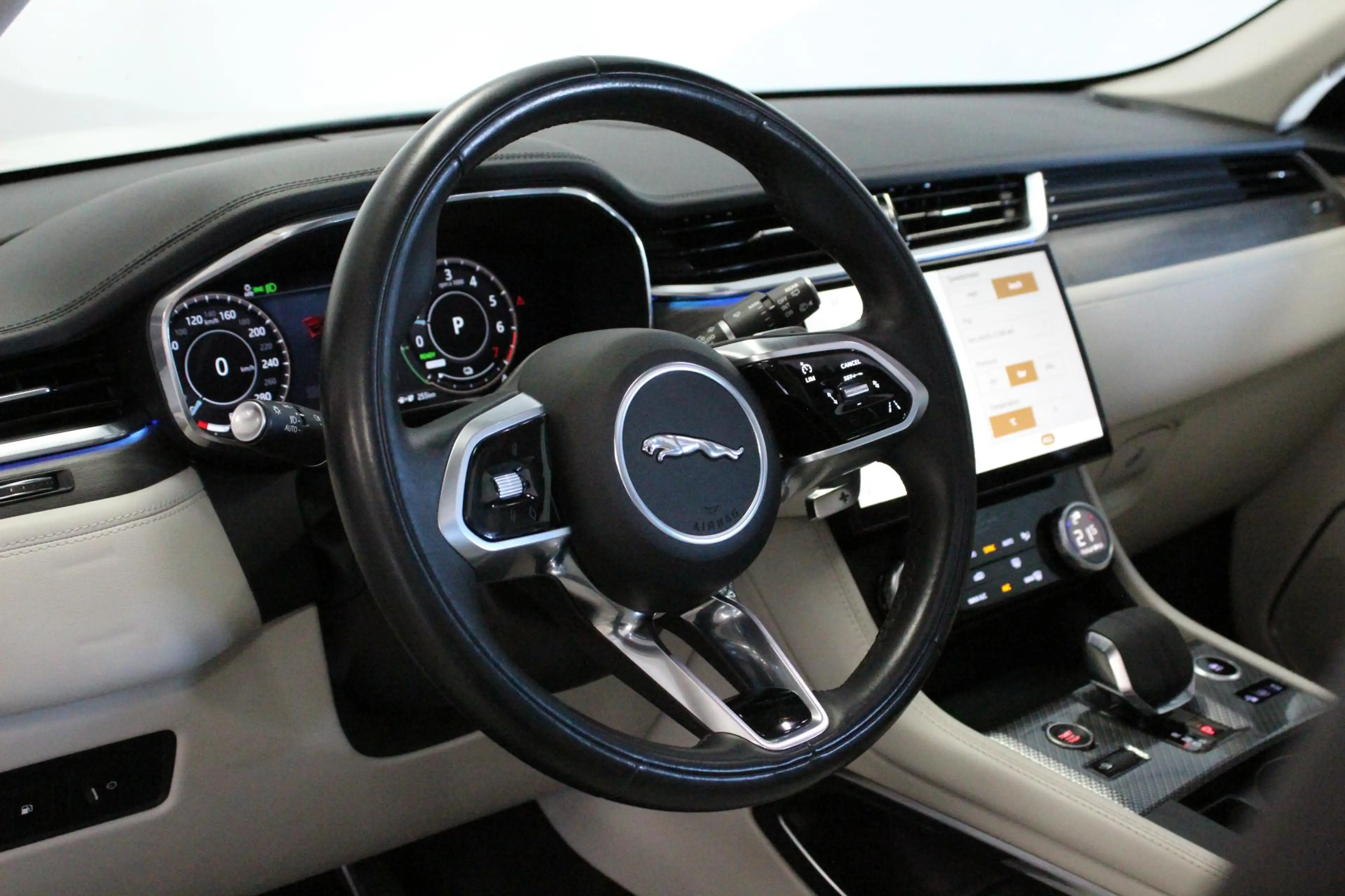Jaguar F-Pace 2.0 P400e PHEV R-Dynamic S | TOP-STAAT! | PANO | C — photo 11
