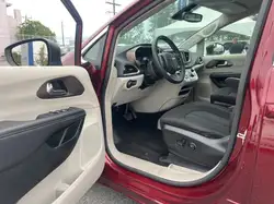 Chrysler Grand Caravan 2023