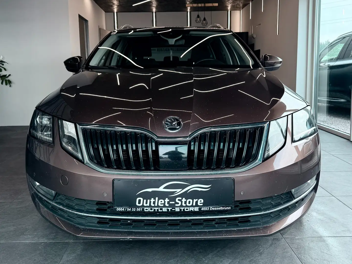 Skoda Octavia Style*1.Besitz*Navi*Spur*ACC*AHK*SHZ*Pickerl NEU* Braun - 2