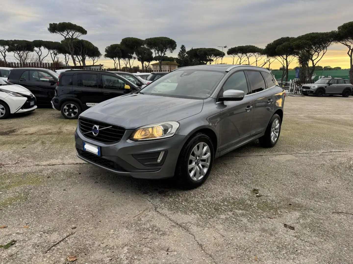 Volvo XC60 D4 Geartronic Business Plus Digital Cockpit Grigio - 1