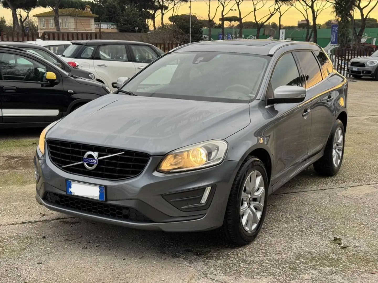 Volvo XC60 D4 Geartronic Business Plus Digital Cockpit Grigio - 2