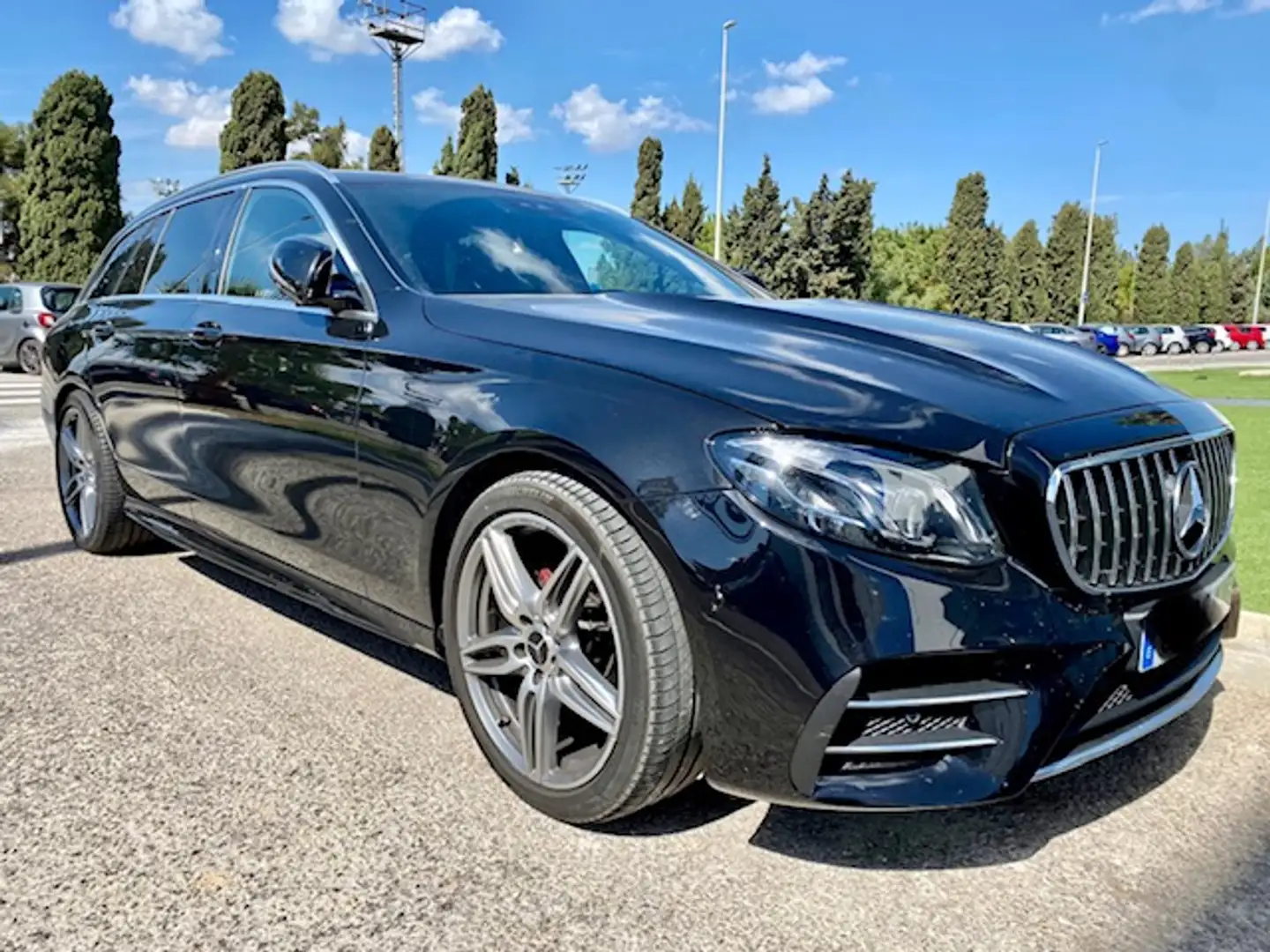 Mercedes-Benz E 220 Estate 220d 4Matic 9G-Tronic Zwart - 2