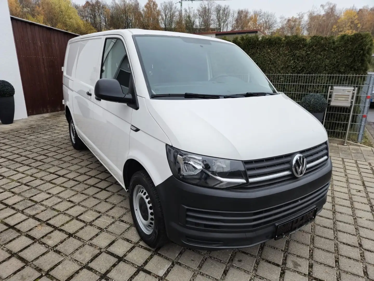 Volkswagen T6 Transporter Klima/PDC/AHK/Standheiz. Weiß - 2