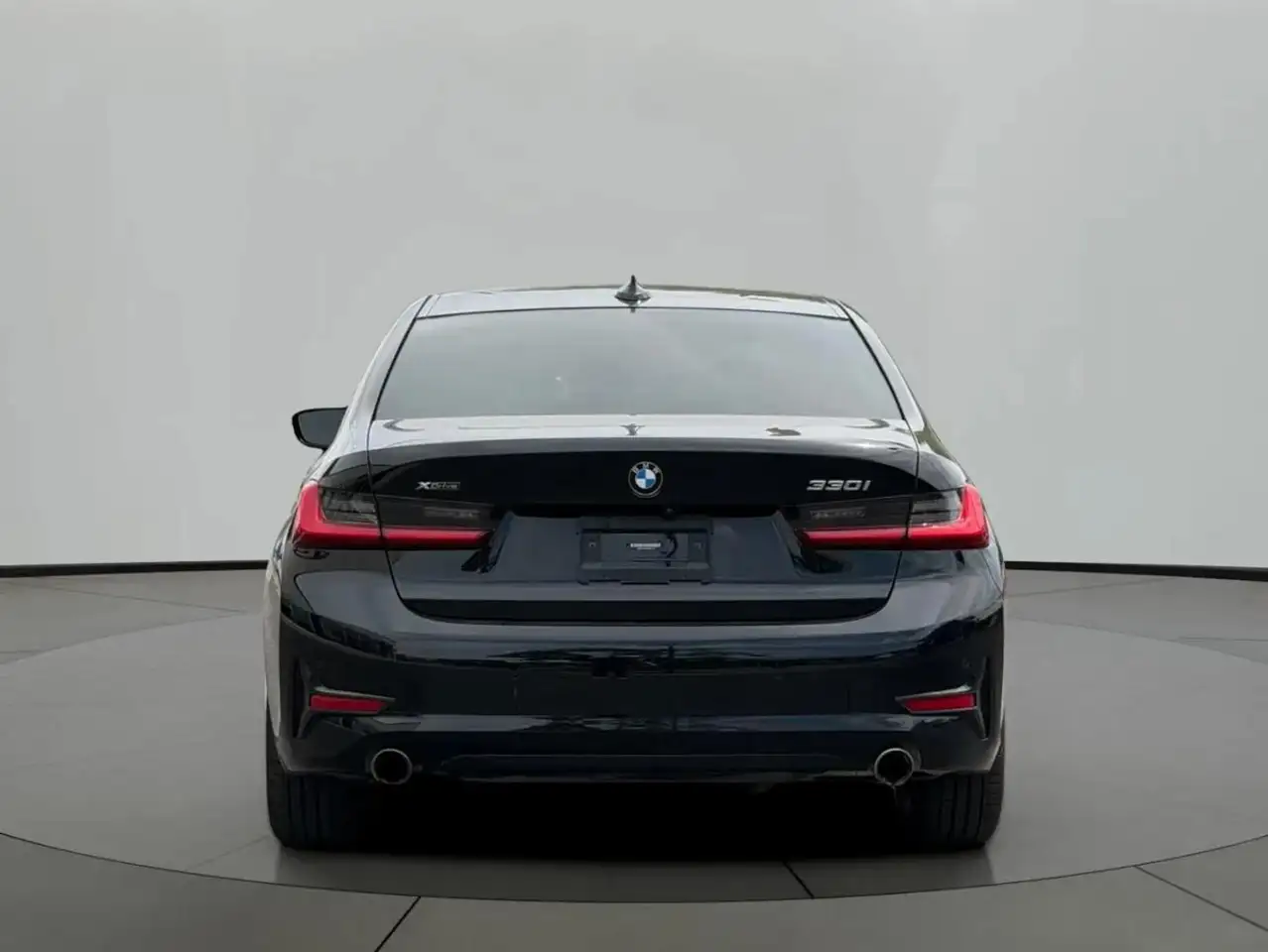 BMW 3 Series снимка BMW 3 Series