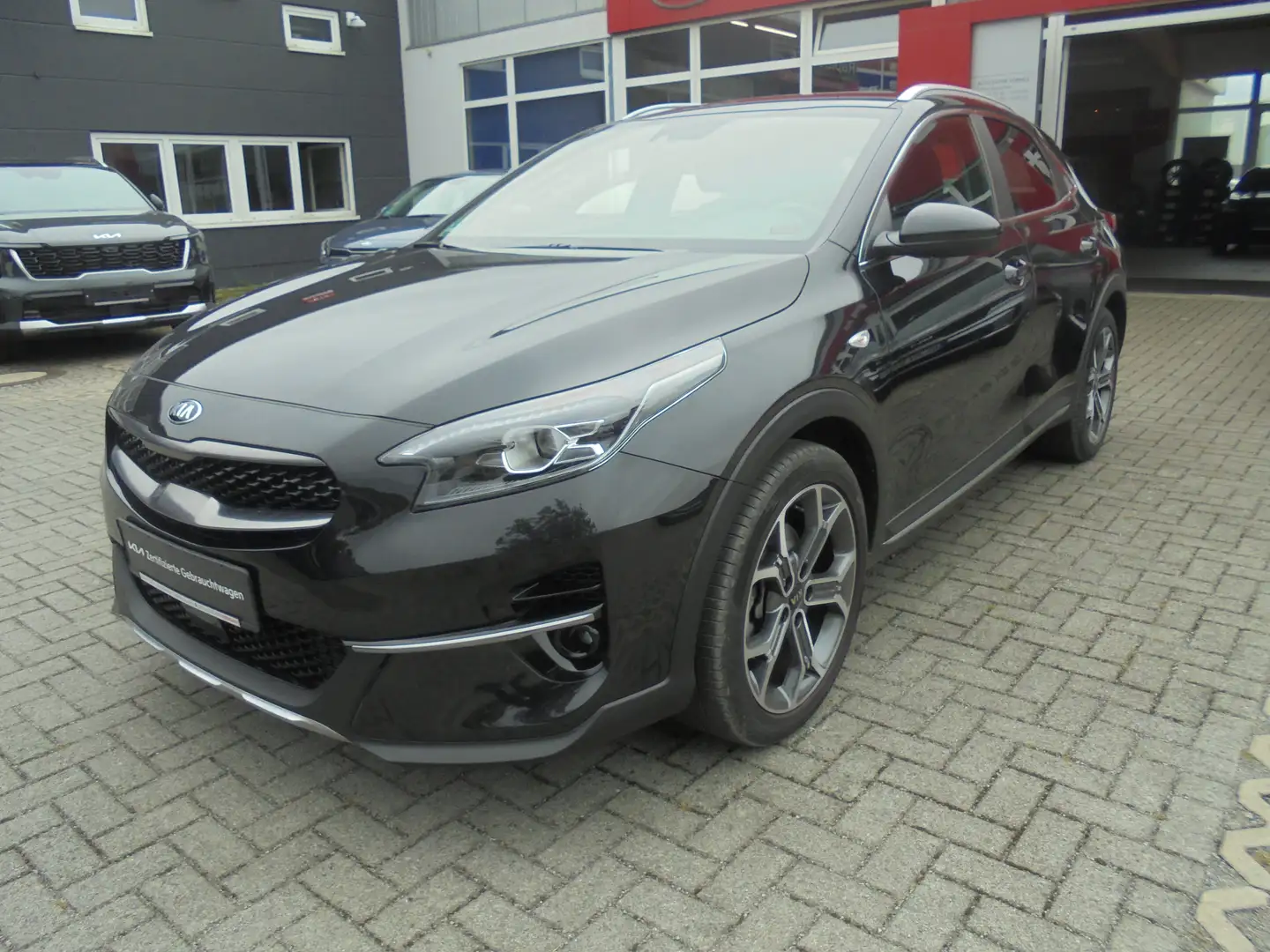 Kia XCeed 1.0 T-GDI OPF VISION JBL Drive Negro - 2