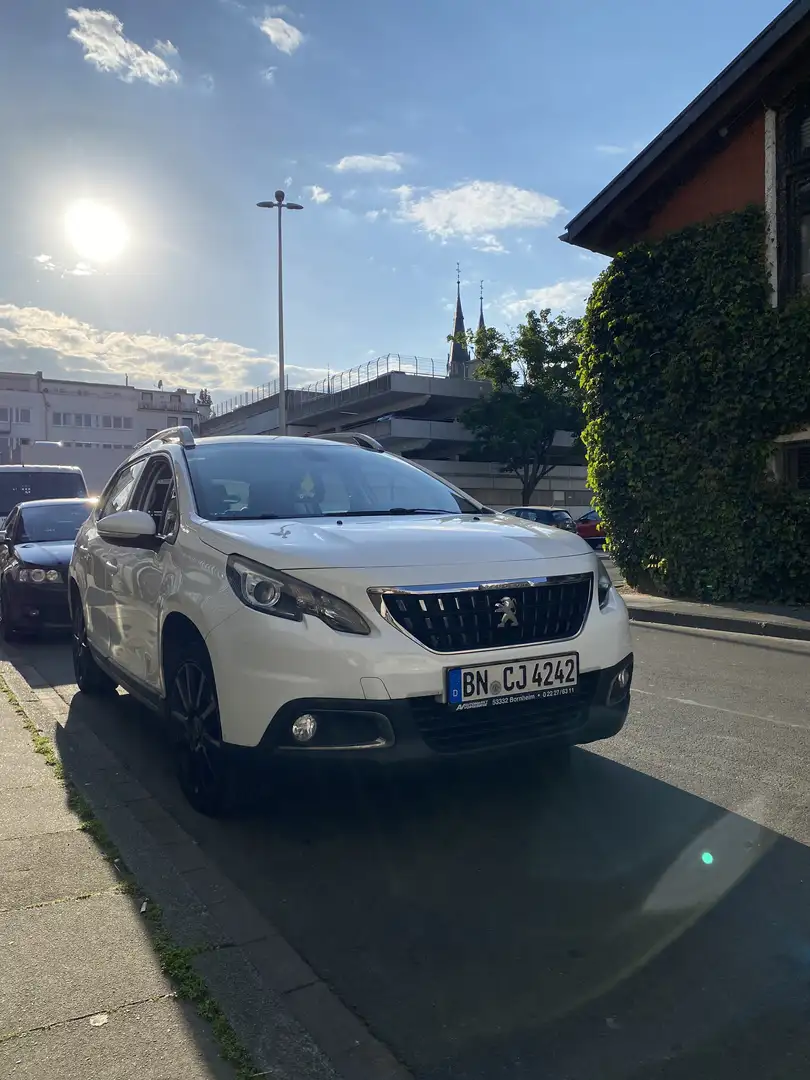 Peugeot 2008 PureTech 82 Access Weiß - 1