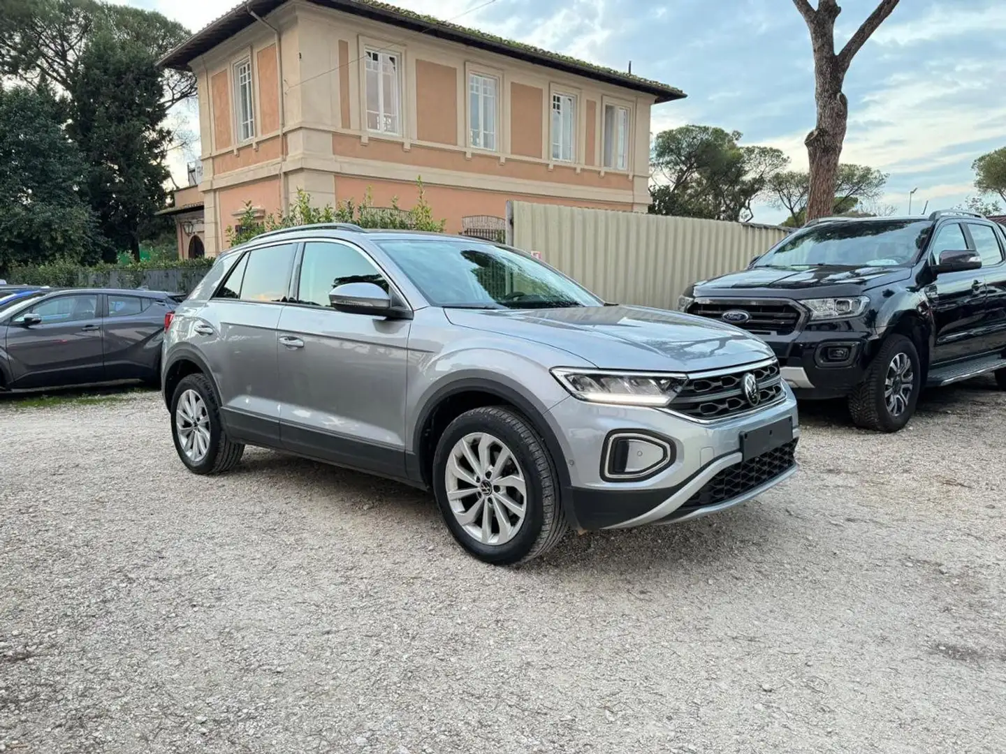 Volkswagen T-Roc 1.5tsi LIFE 150cv ANDROID/CARPLAY SAFETYPACK Grigio - 2
