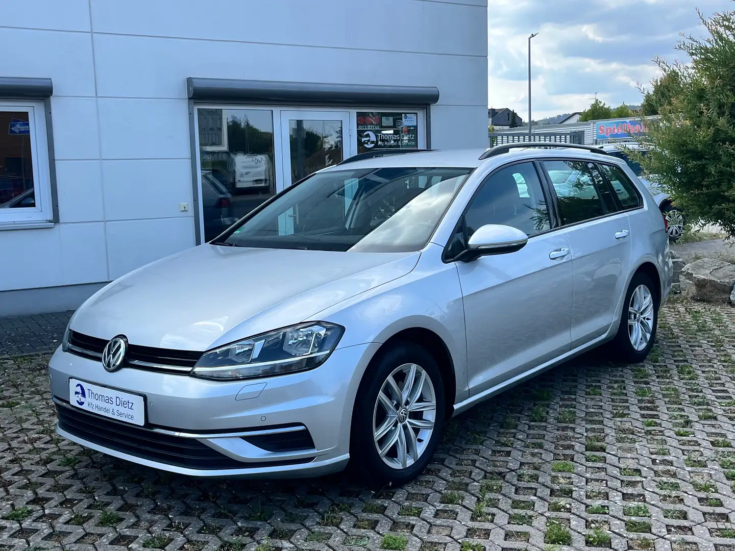 Volkswagen Golf Variant VII Comfort Sport Business-Paket Premium Paket Grau - 1