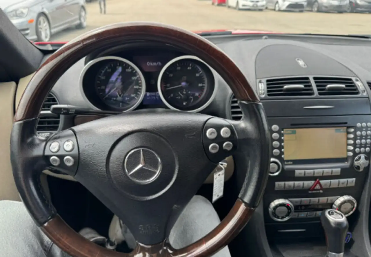 Mercedes-Benz SLK снимка Mercedes-Benz SLK