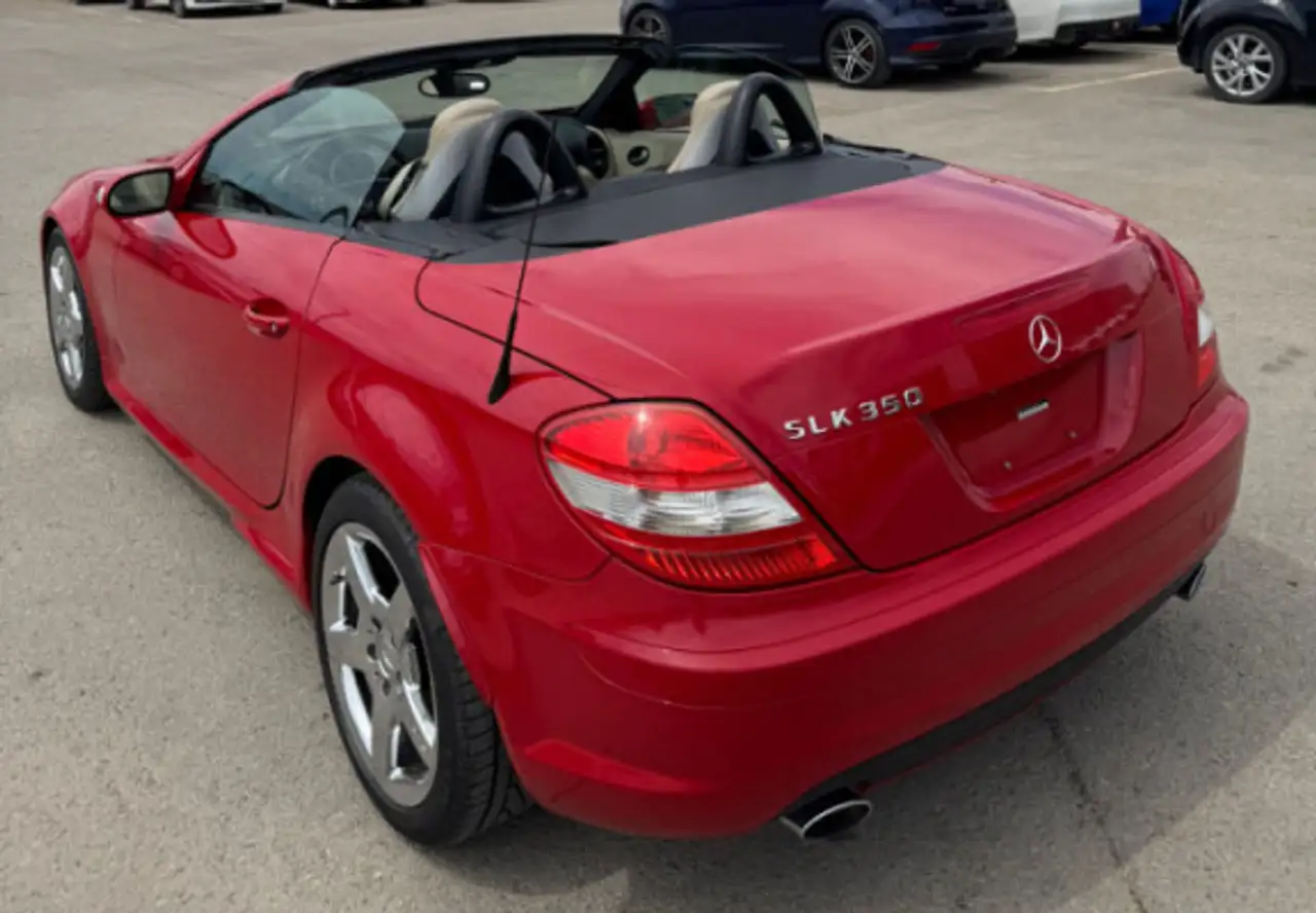 Mercedes-Benz SLK снимка Mercedes-Benz SLK