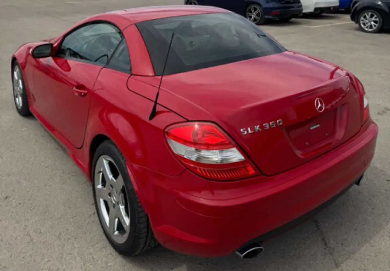Mercedes-Benz SLK снимка Mercedes-Benz SLK