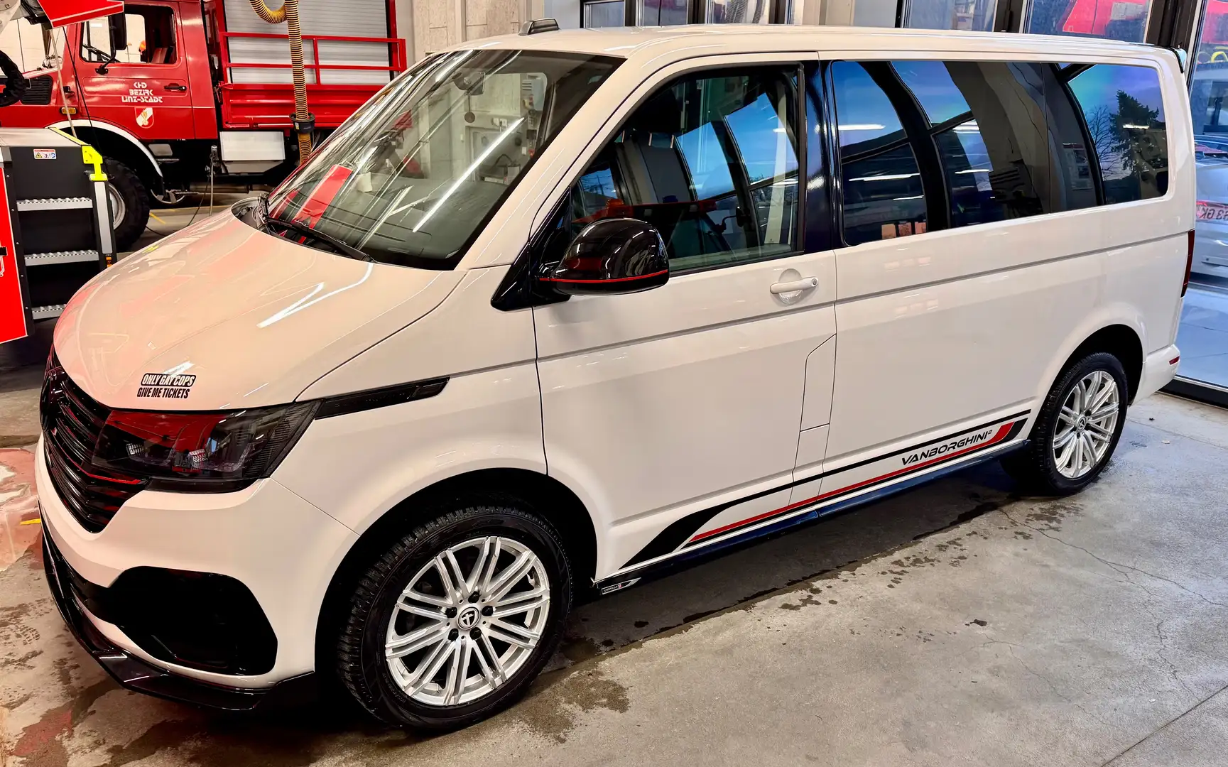 Volkswagen T6.1 Transporter Weiß - 2