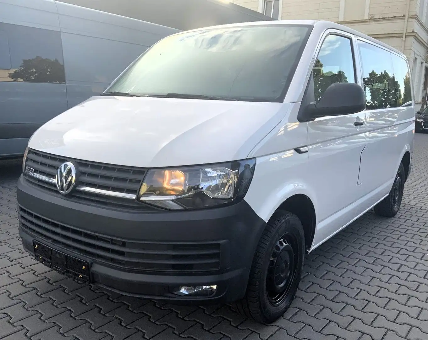 Volkswagen T6 Kombi 4Motion 8-Sitzer *KLIMA*STHZ*PDC*TEL* Weiß - 1