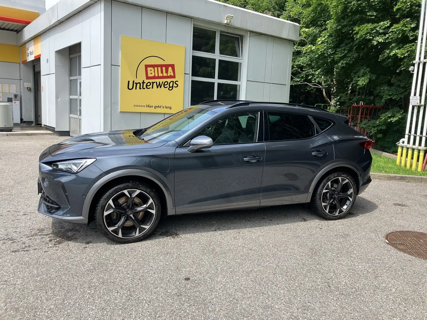 CUPRA Formentor Cupra Formentor VZ 1,4 e-Hybrid 245 DSG; AHK Grau - 1