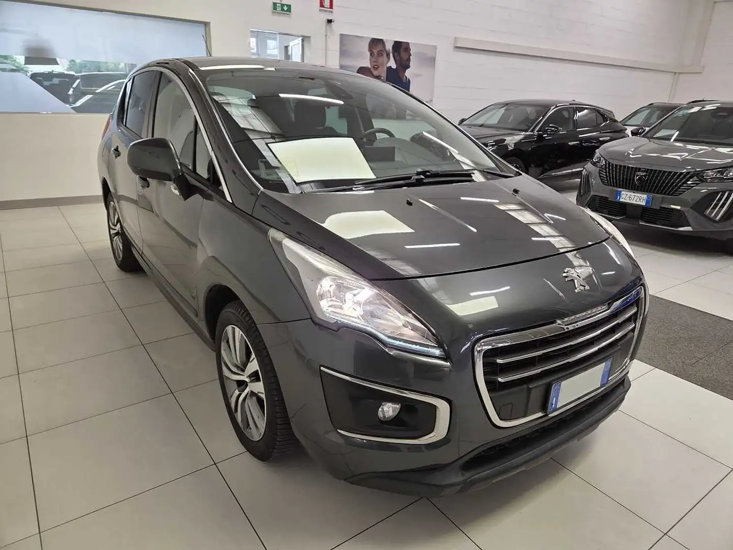 Peugeot 3008 Business BlueHDi 120cv EAT6 S&S Gris - 2