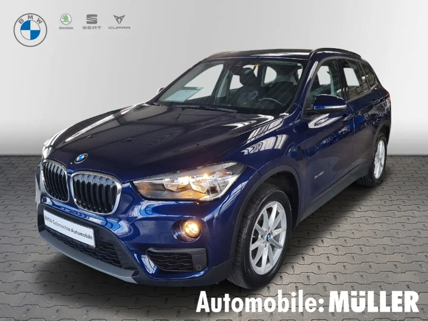 BMW X1 20i xDrive  Aut.*Park-Ass.*Navi* AHK* PDC v+h* Bleu - 1