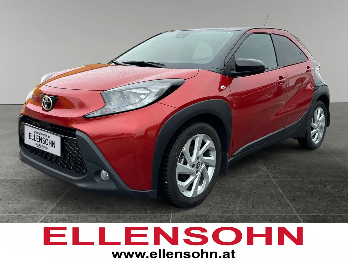 Toyota Aygo X 1,0 l Pulse 8-fach bereift! Rouge - 1