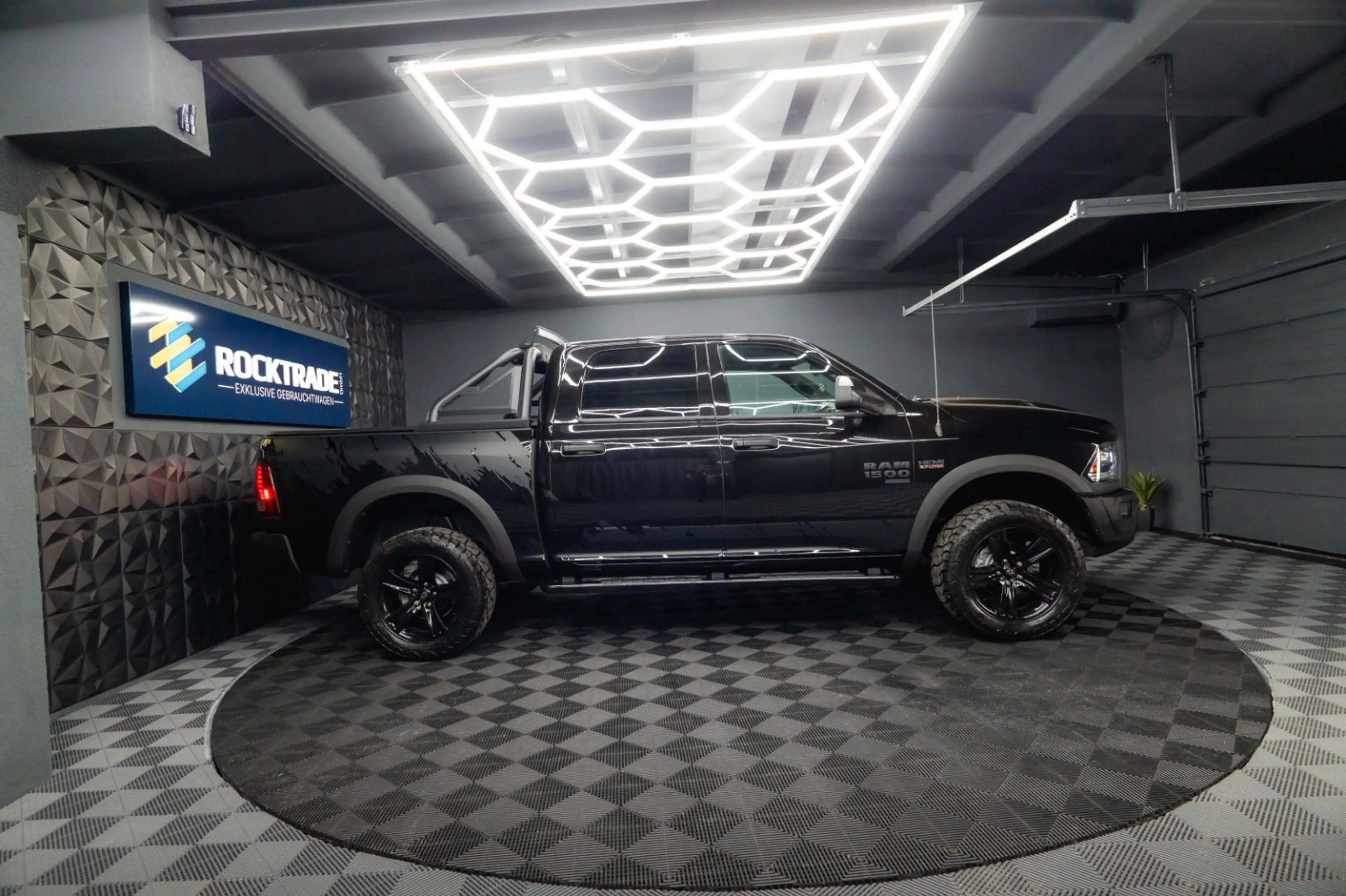 Dodge RAM 5.7 V8 HEMI 4x4 Sport OFFROAD Night WARLOCK — photo 14